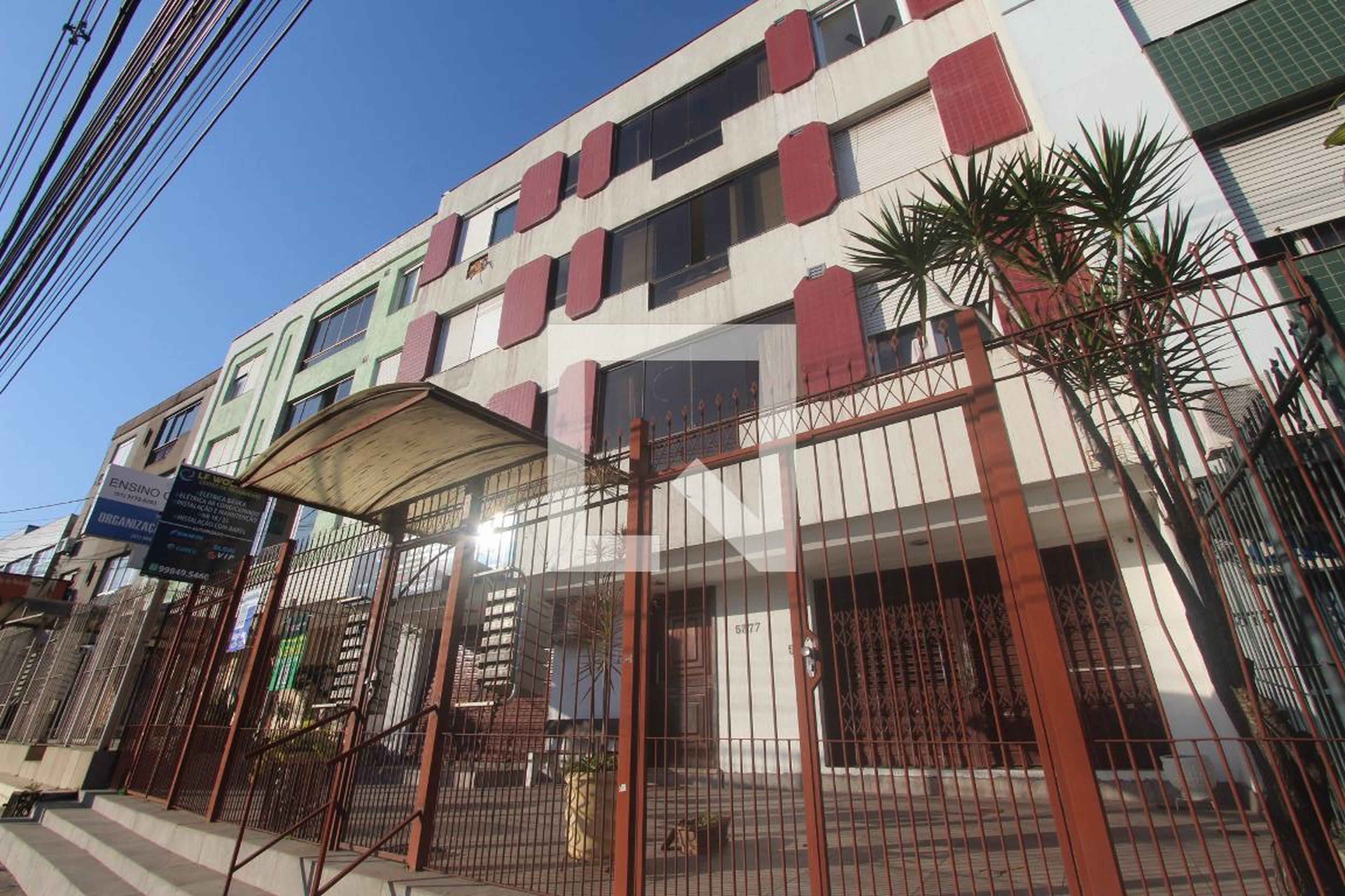 Fachada do Condomínio Condomínio em Avenida Protásio Alves, 5377