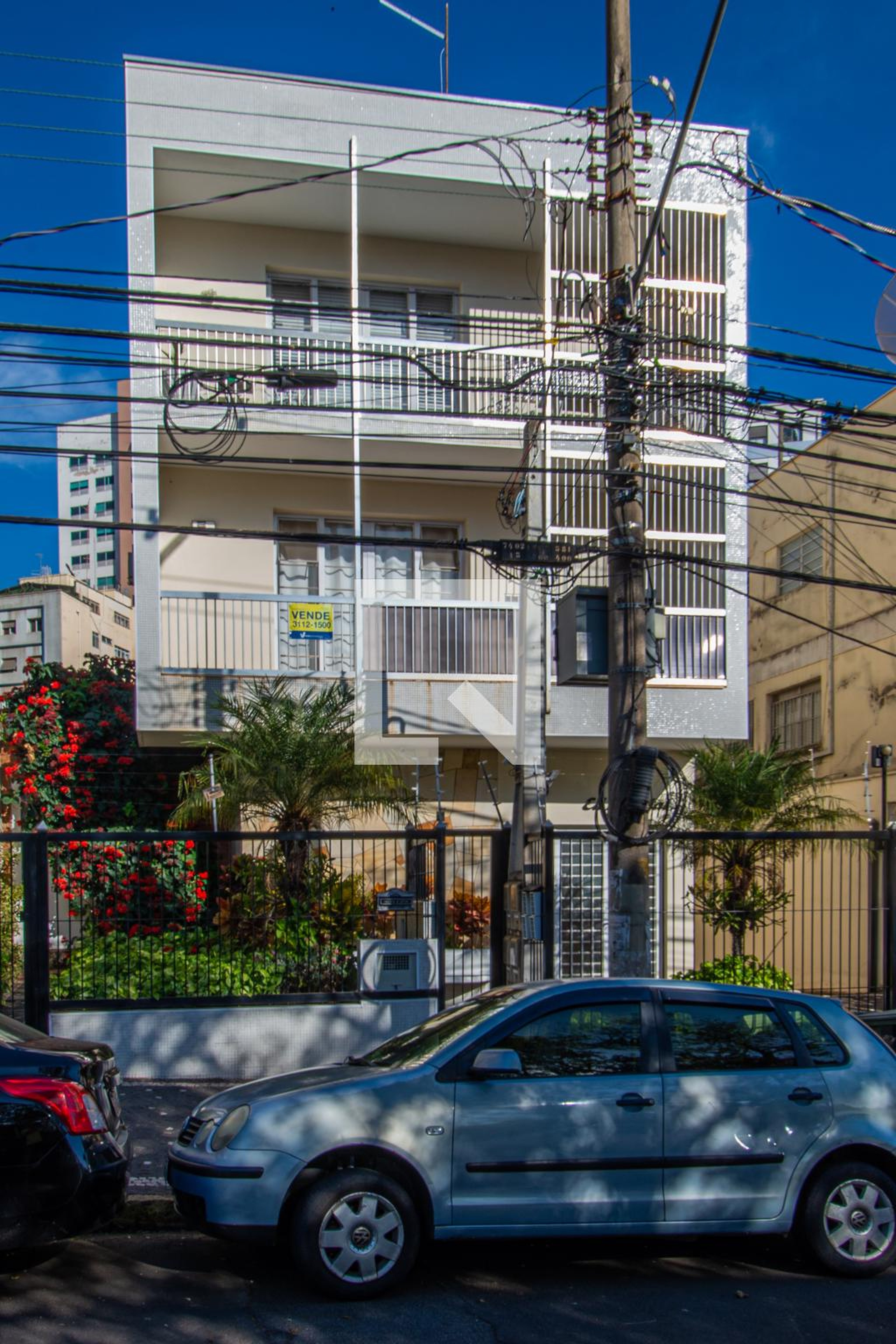 Fachada Condomínio em Avenida Dona Libânia, 2029