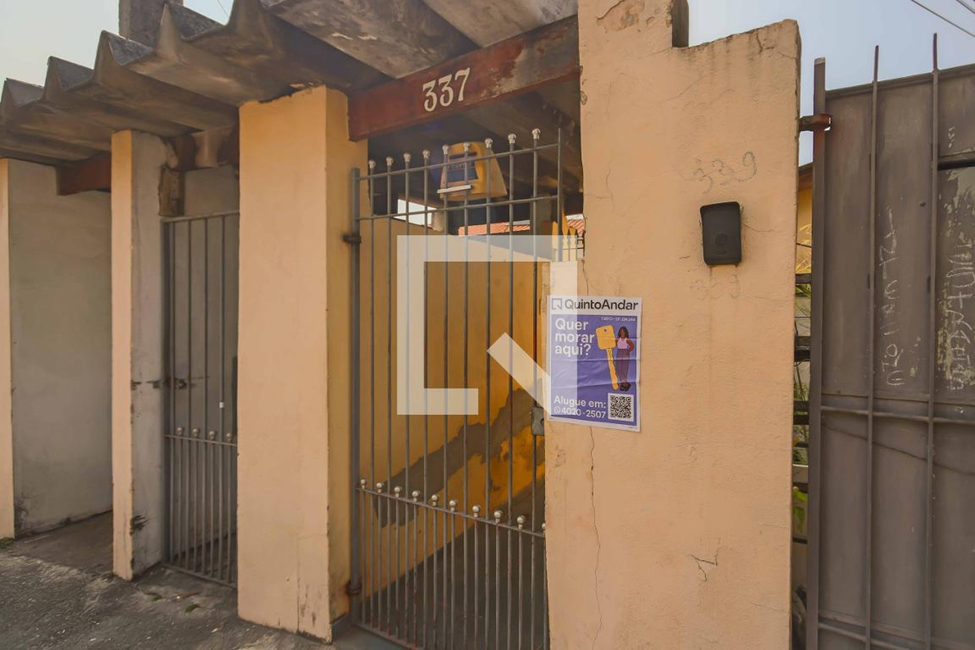 Fachada Condomínio em Rua Sebastião Martins, 325