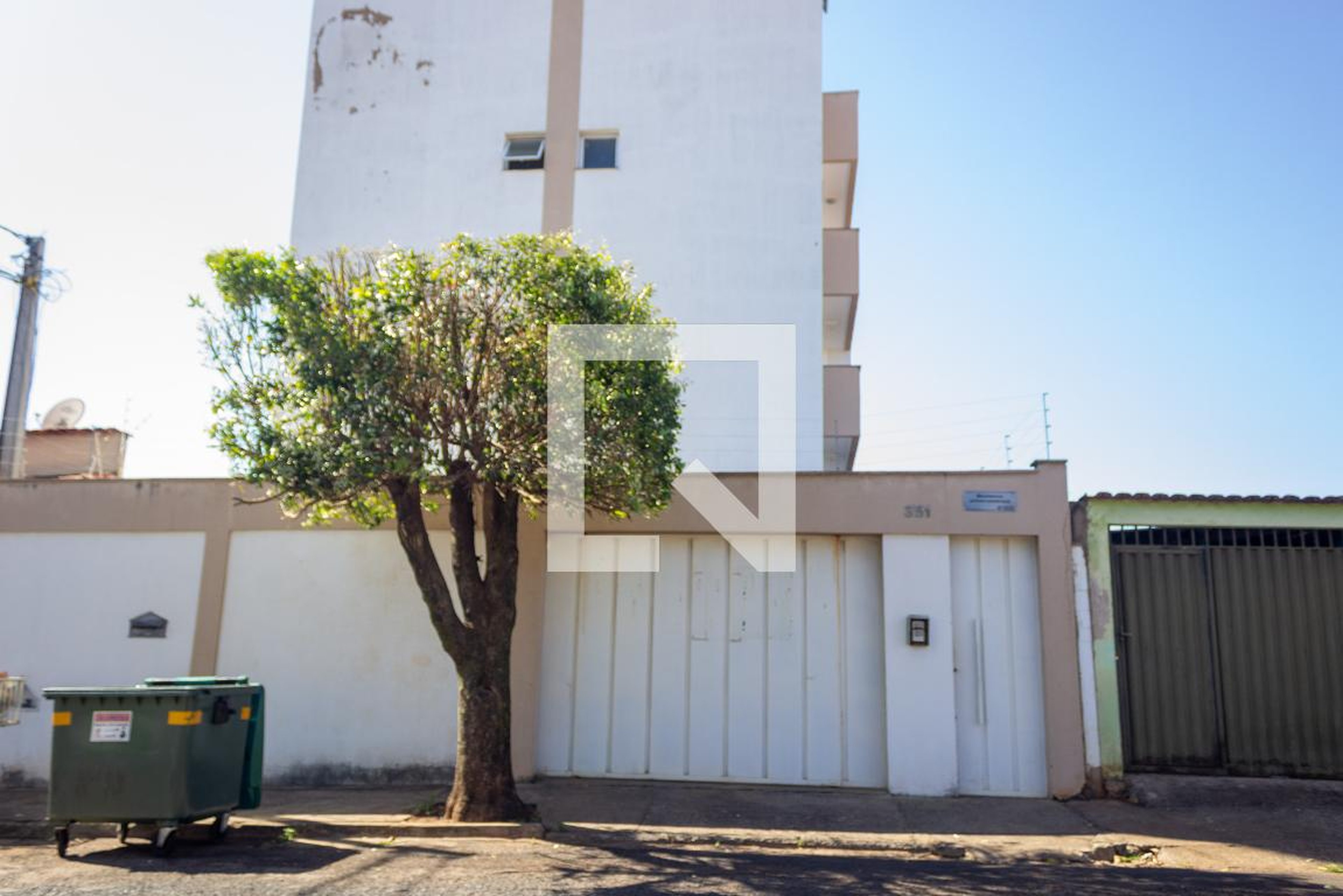 Fachada Condomínio em Rua Antônio Fortunato da Silva, 351