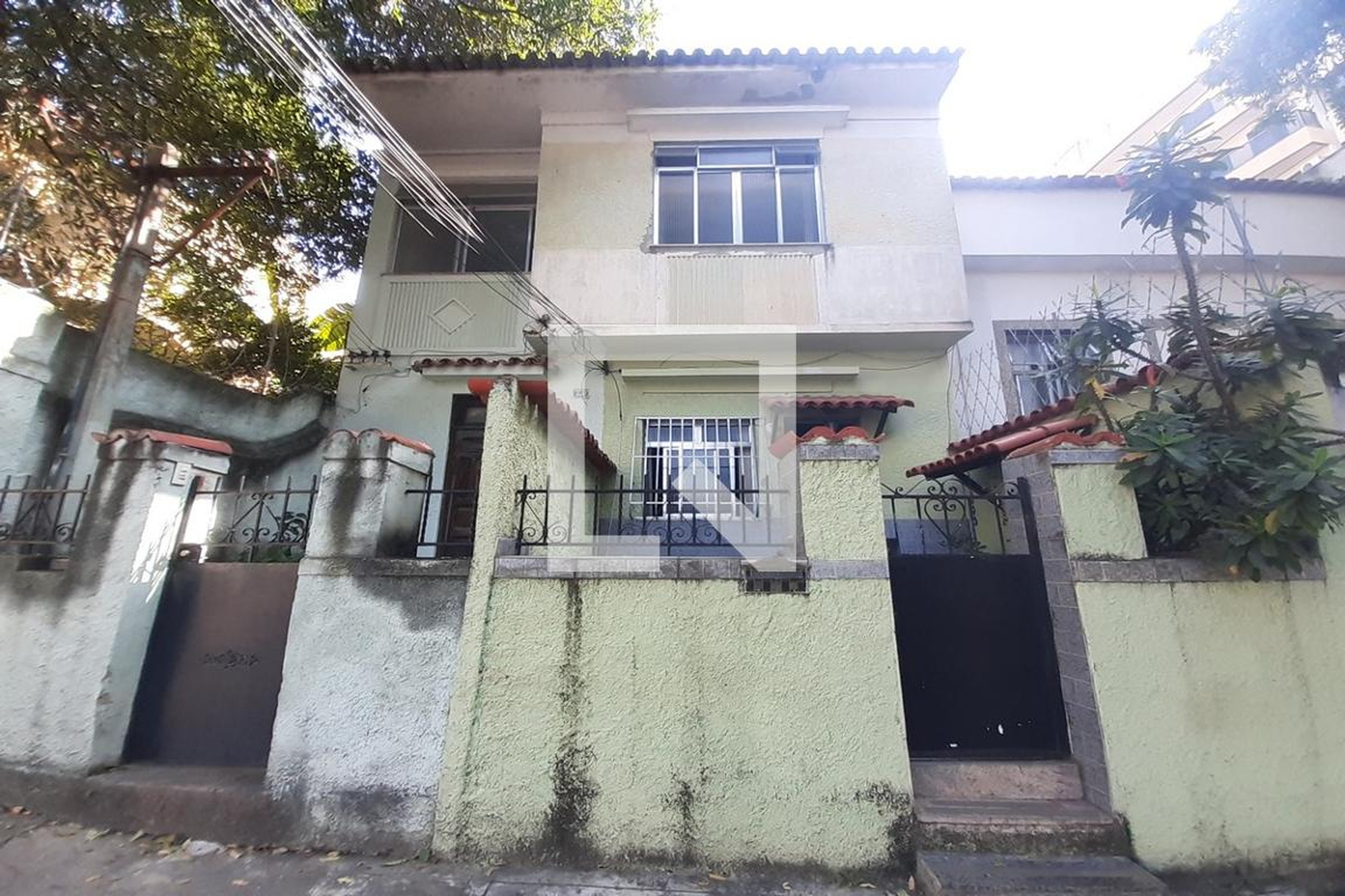 Fachada Condomínio em Rua Joaquim Meier, 330