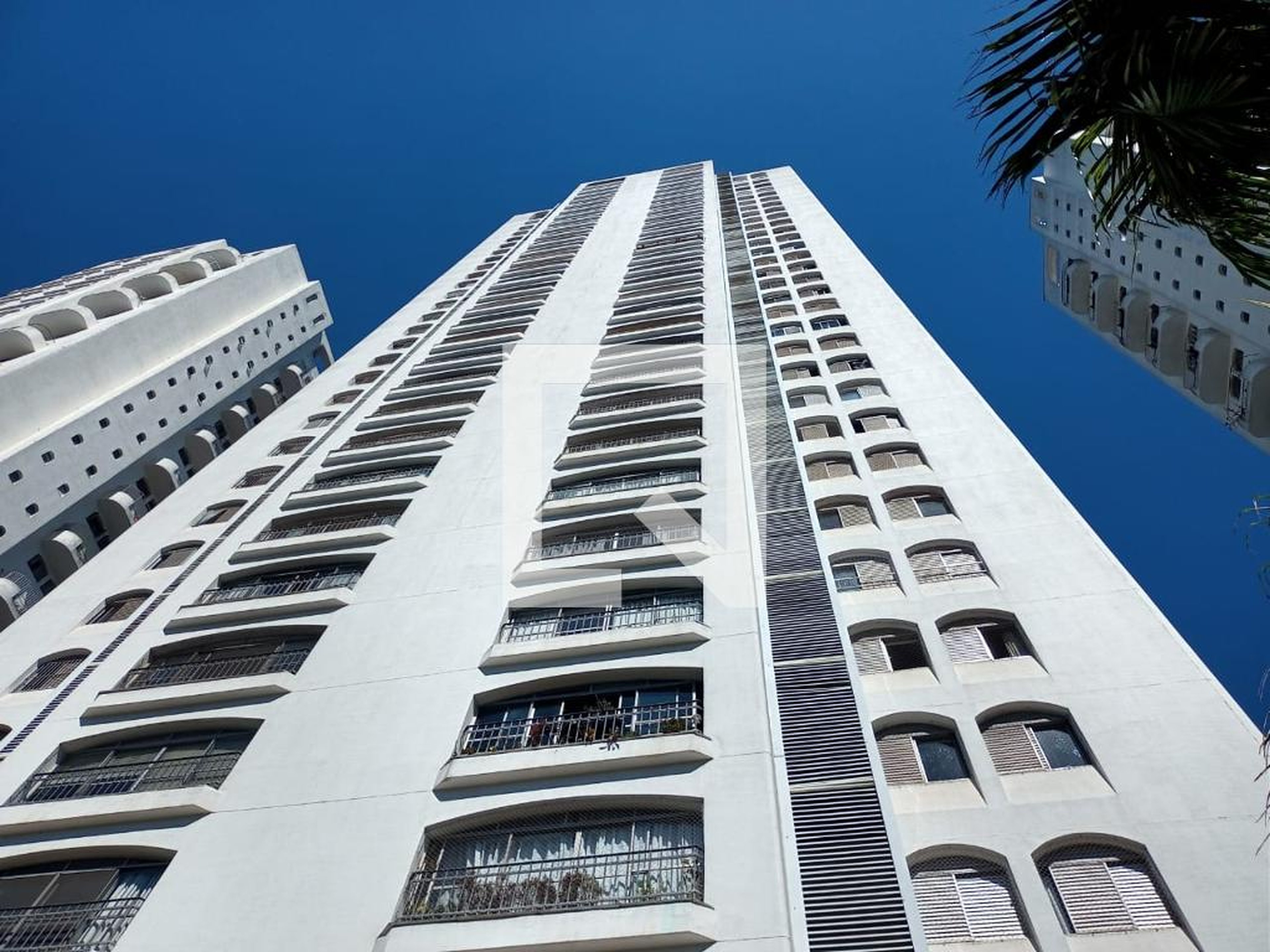 Fachada do Prédio Condomínio Adele