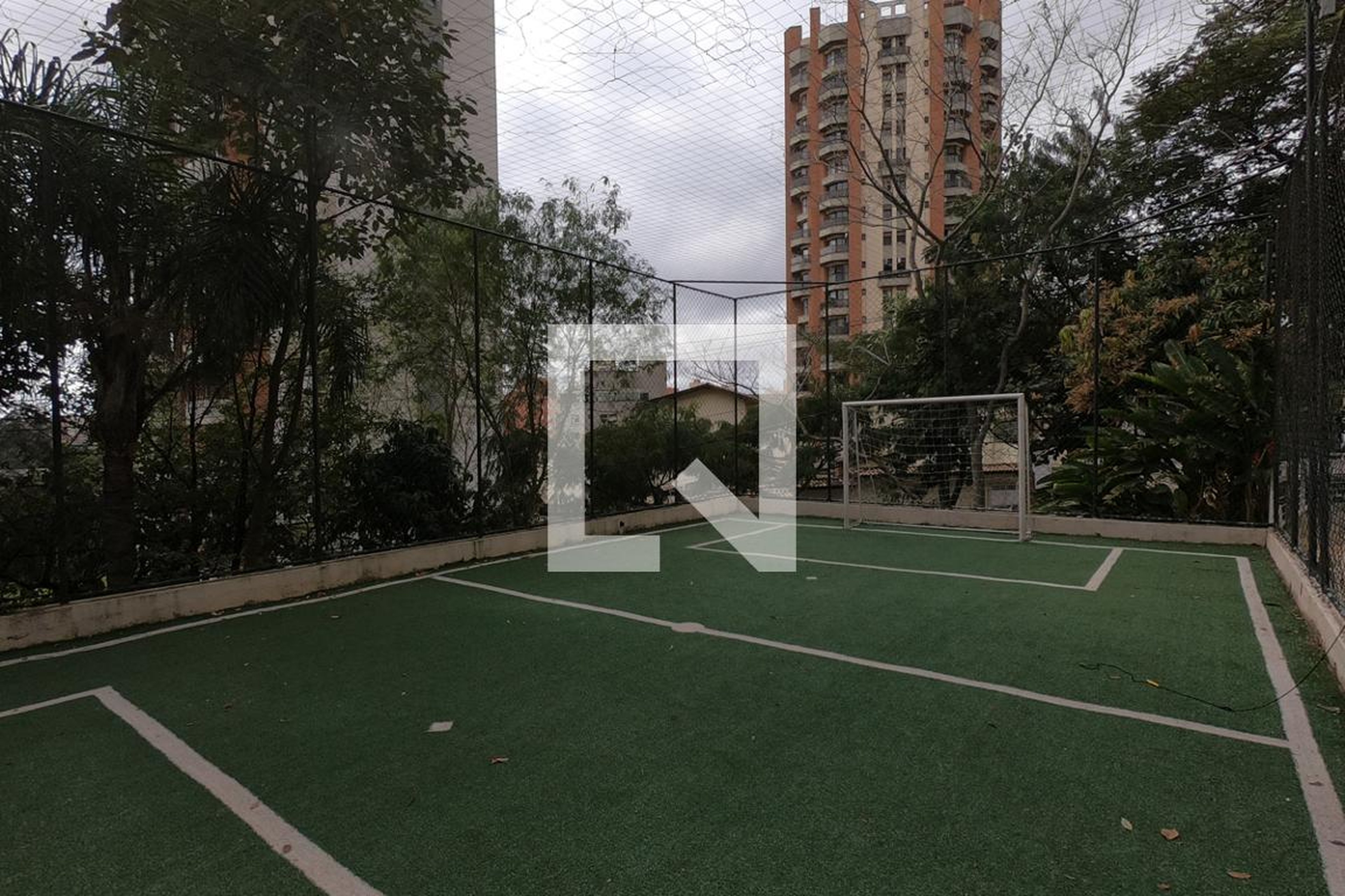 Área Comum Condomínio em Rua Orlando Jardim, 419