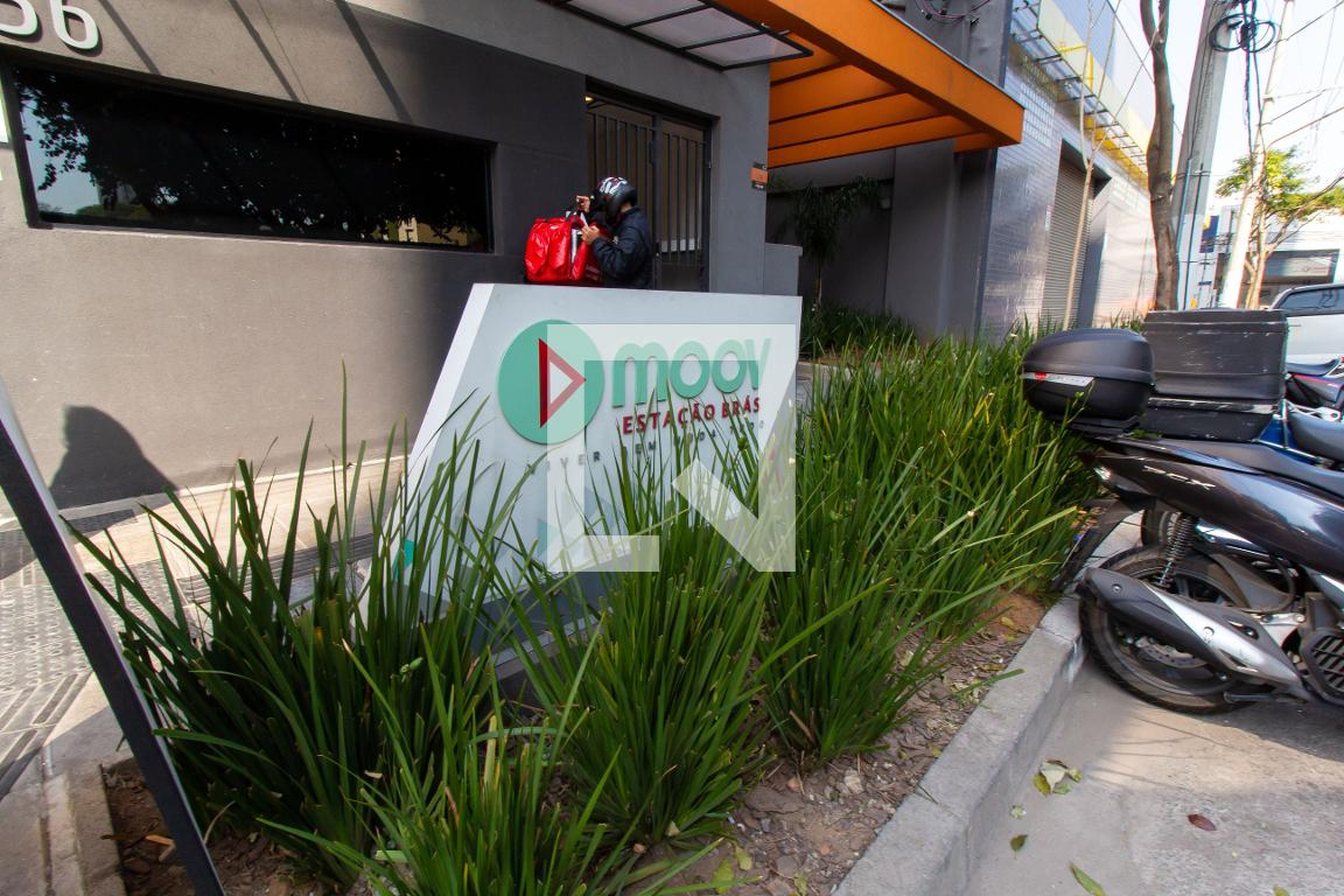 Fachada do Condomínio Condomínio Moov Estação Brás