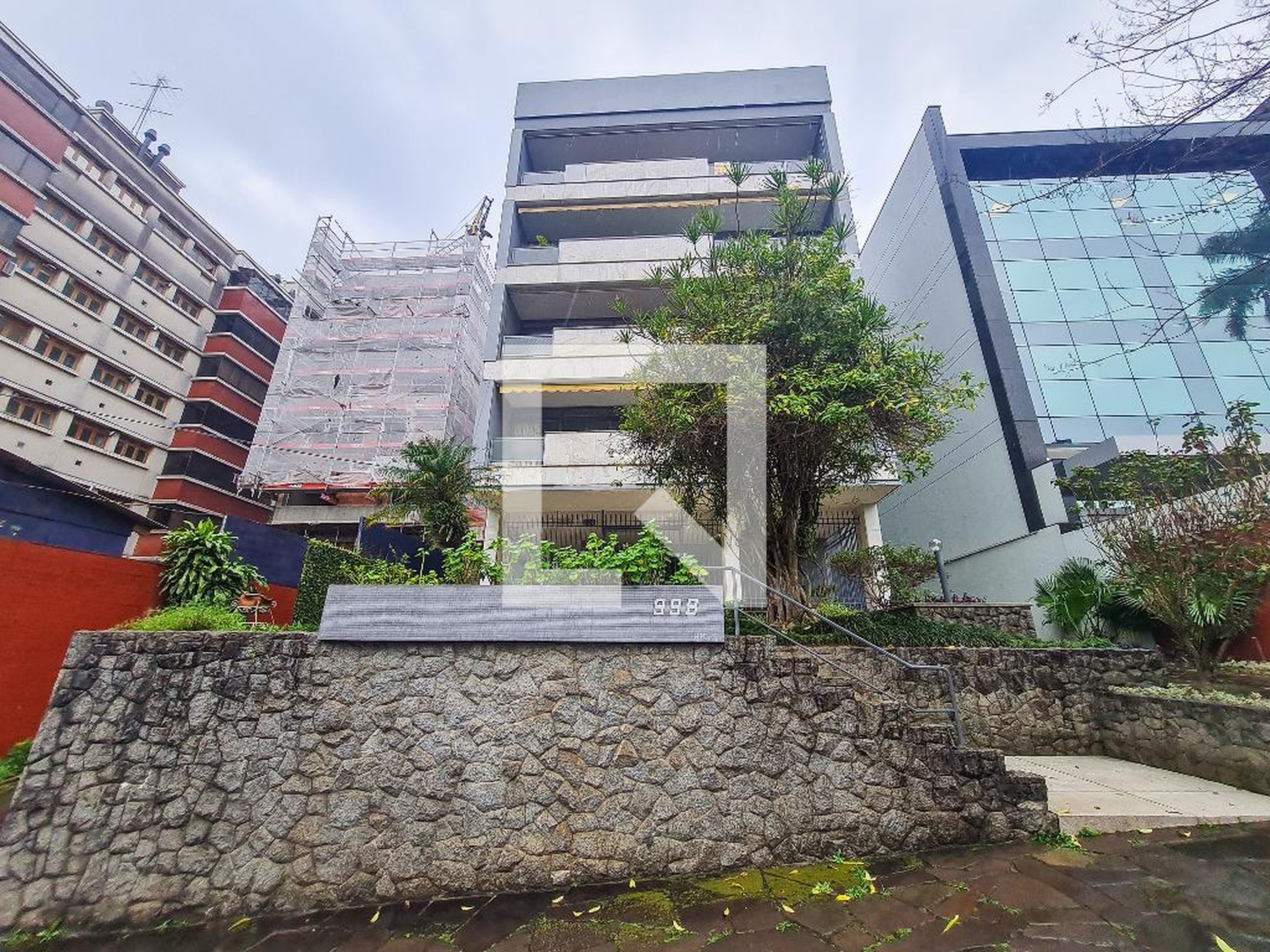 Fachada do Condomínio Condomínio em Rua Coronel Bordini, 998