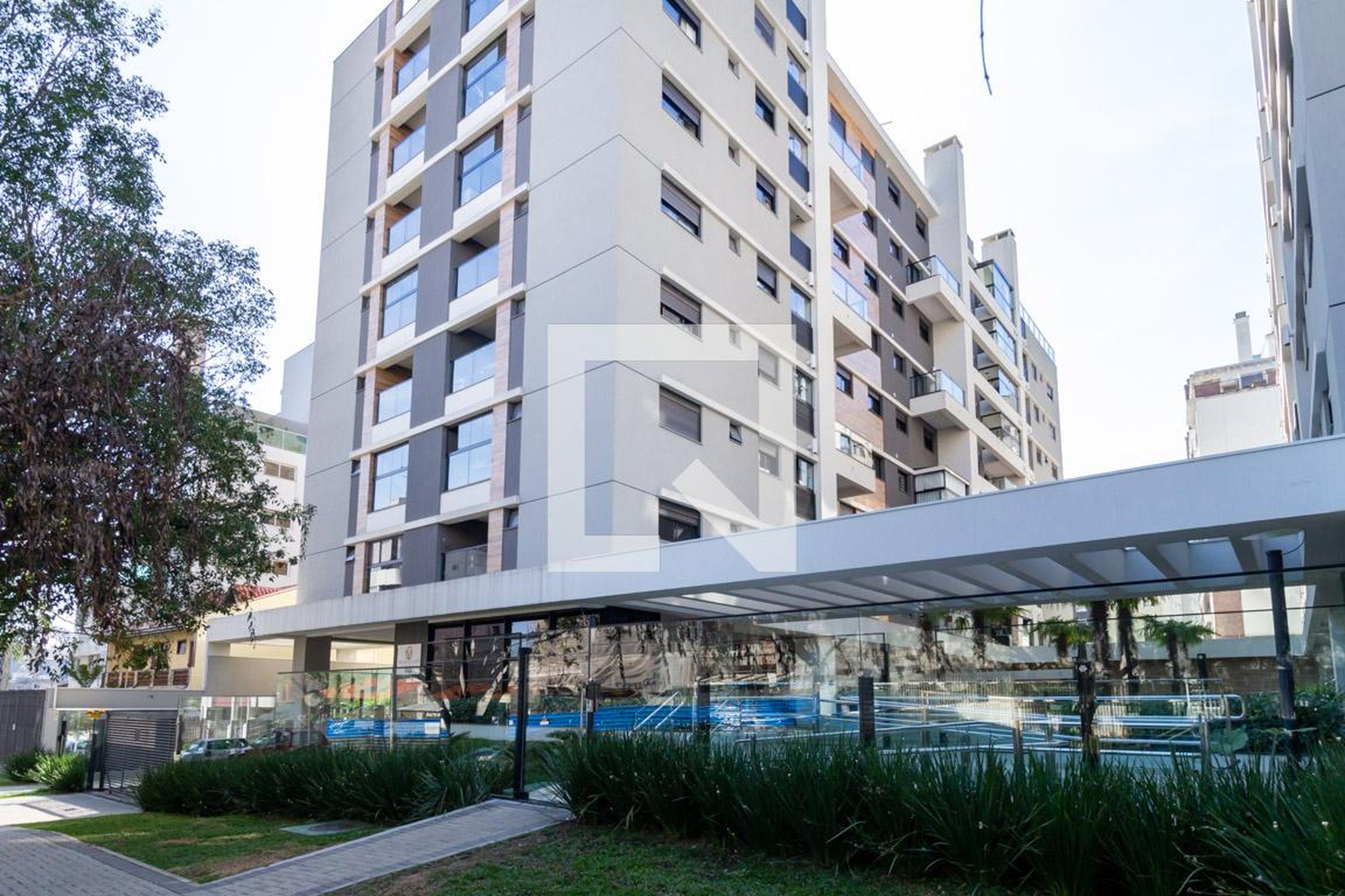 Fachada do Condomínio Condomínio Meridian Vila Izabel