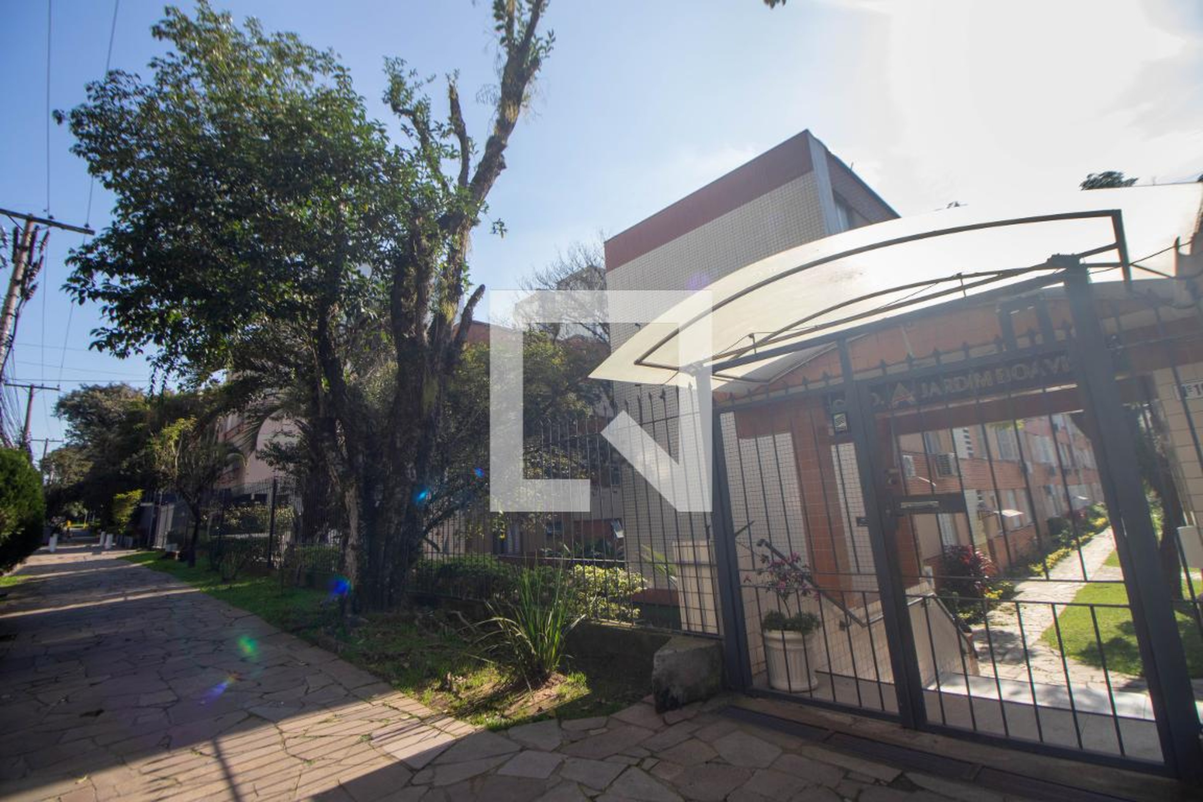 Fachada do Condomínio Condomínio em Rua Anita Garibaldi, 1978