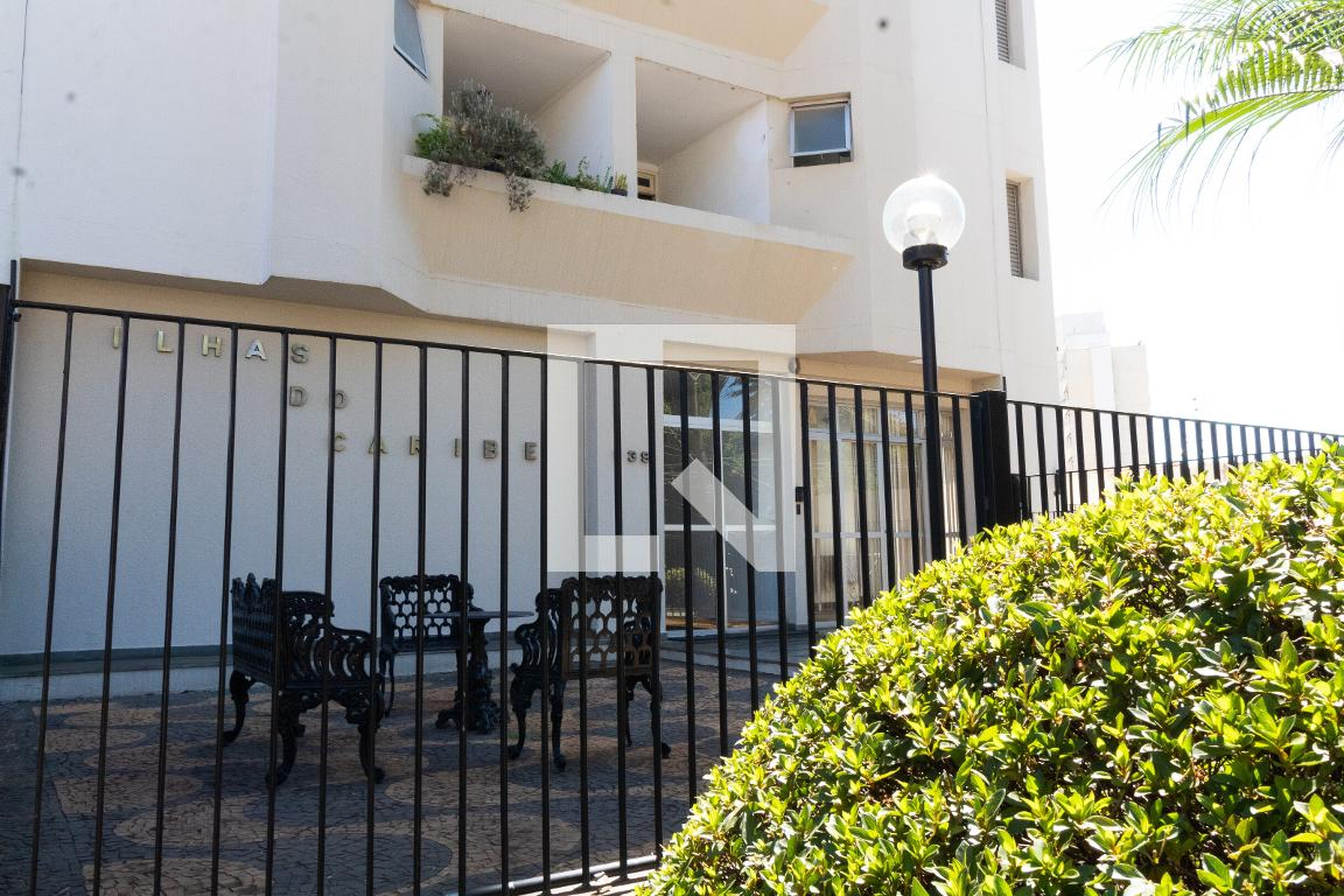 Fachada Condomínio em Rua Hilário Magro Júnior, 139