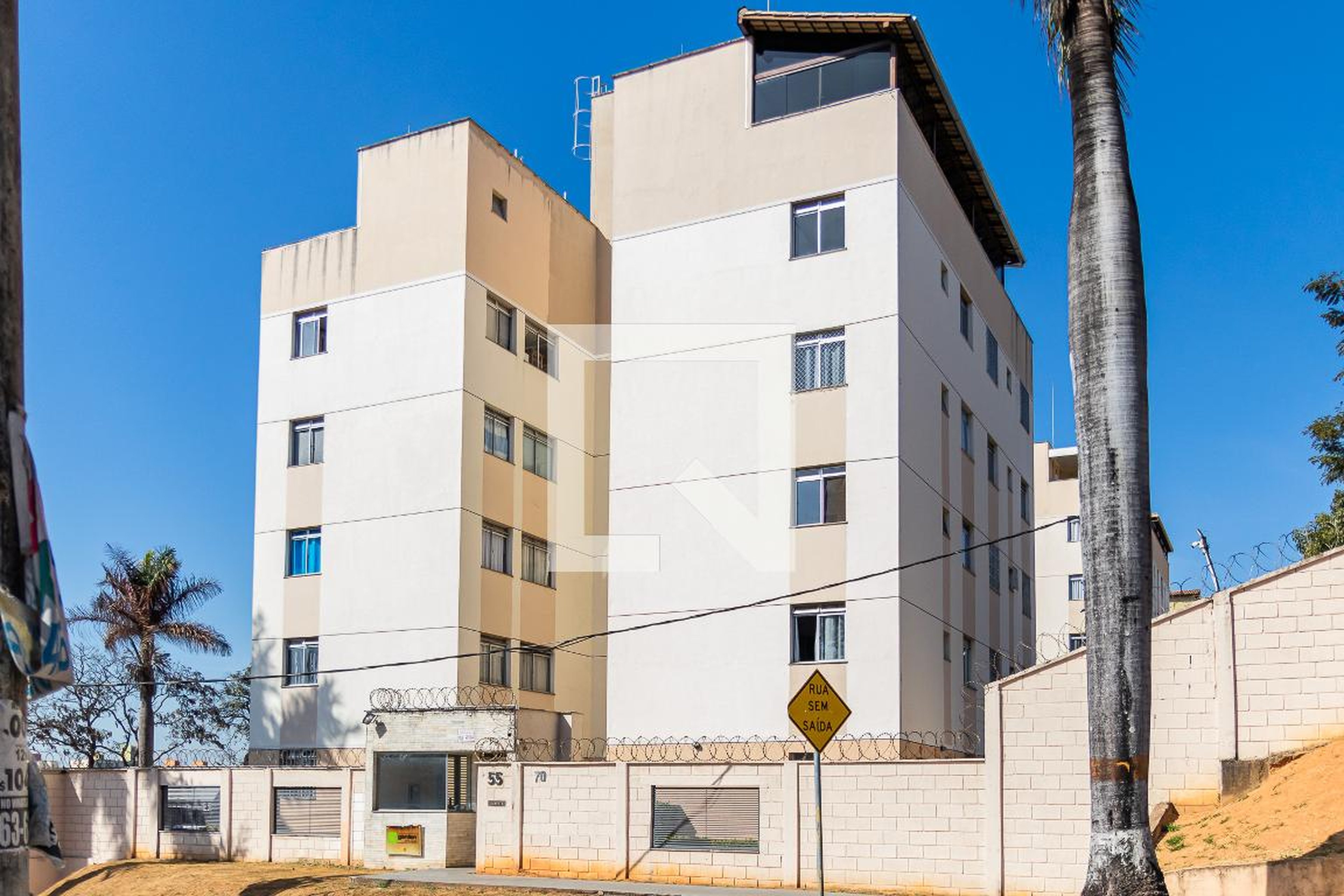 Fachada Condomínio em Alameda Interligação, 55