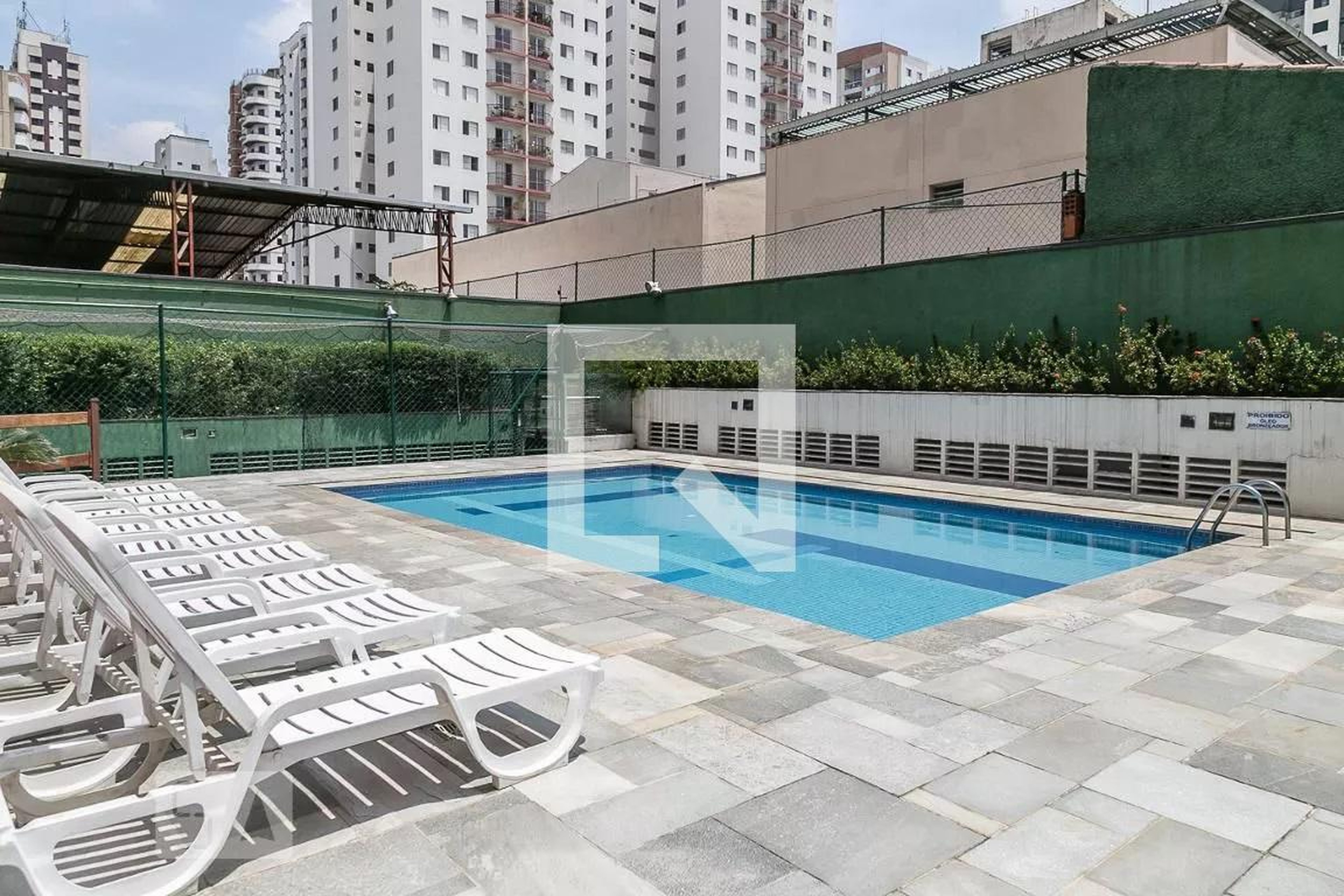 Piscina - Edifício West Side Park