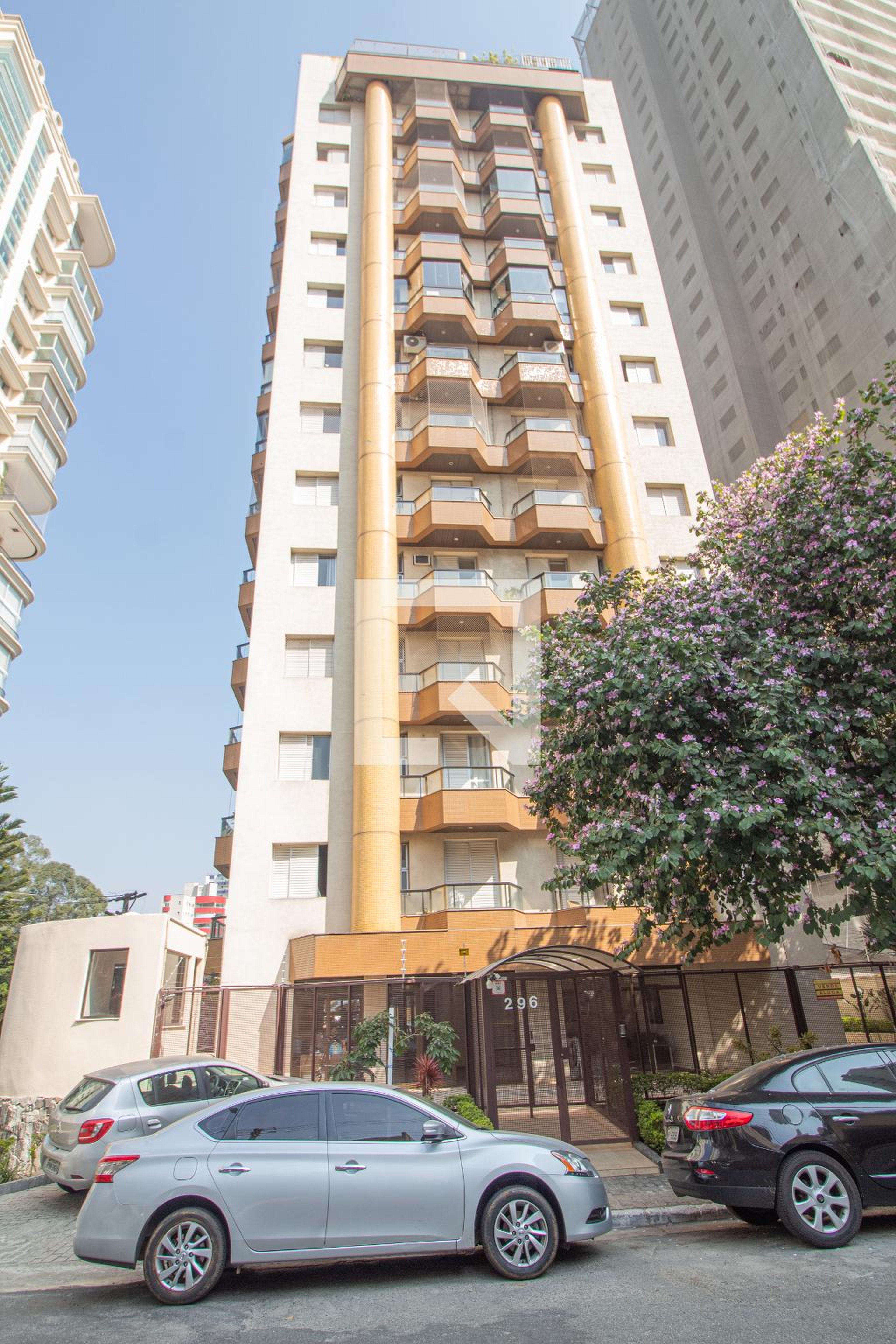 Fachada Condomínio em Rua Gabriele D'Annunzio, 298