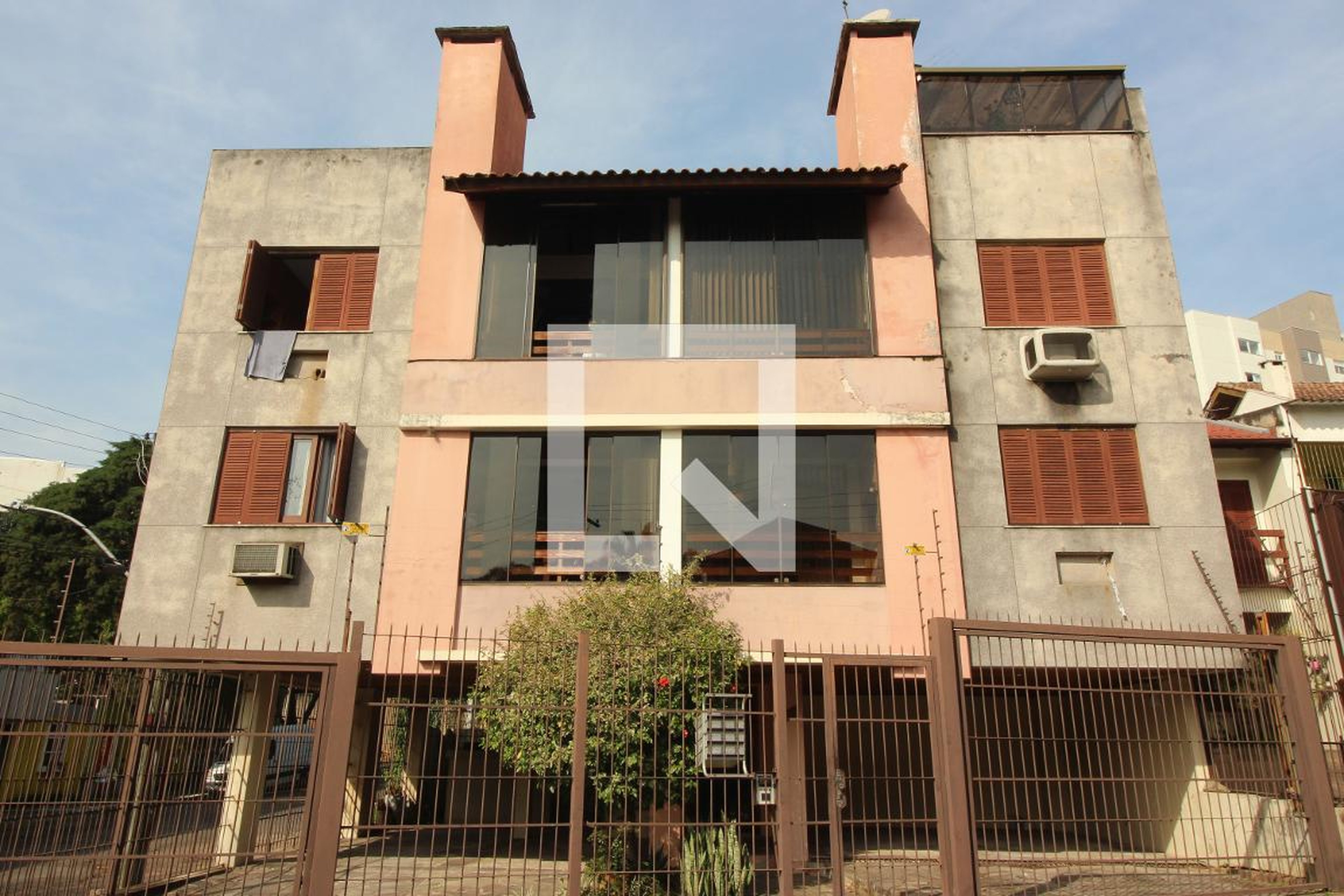 Fachada do Prédio Condomínio em Rua Fagundes Varela, 138