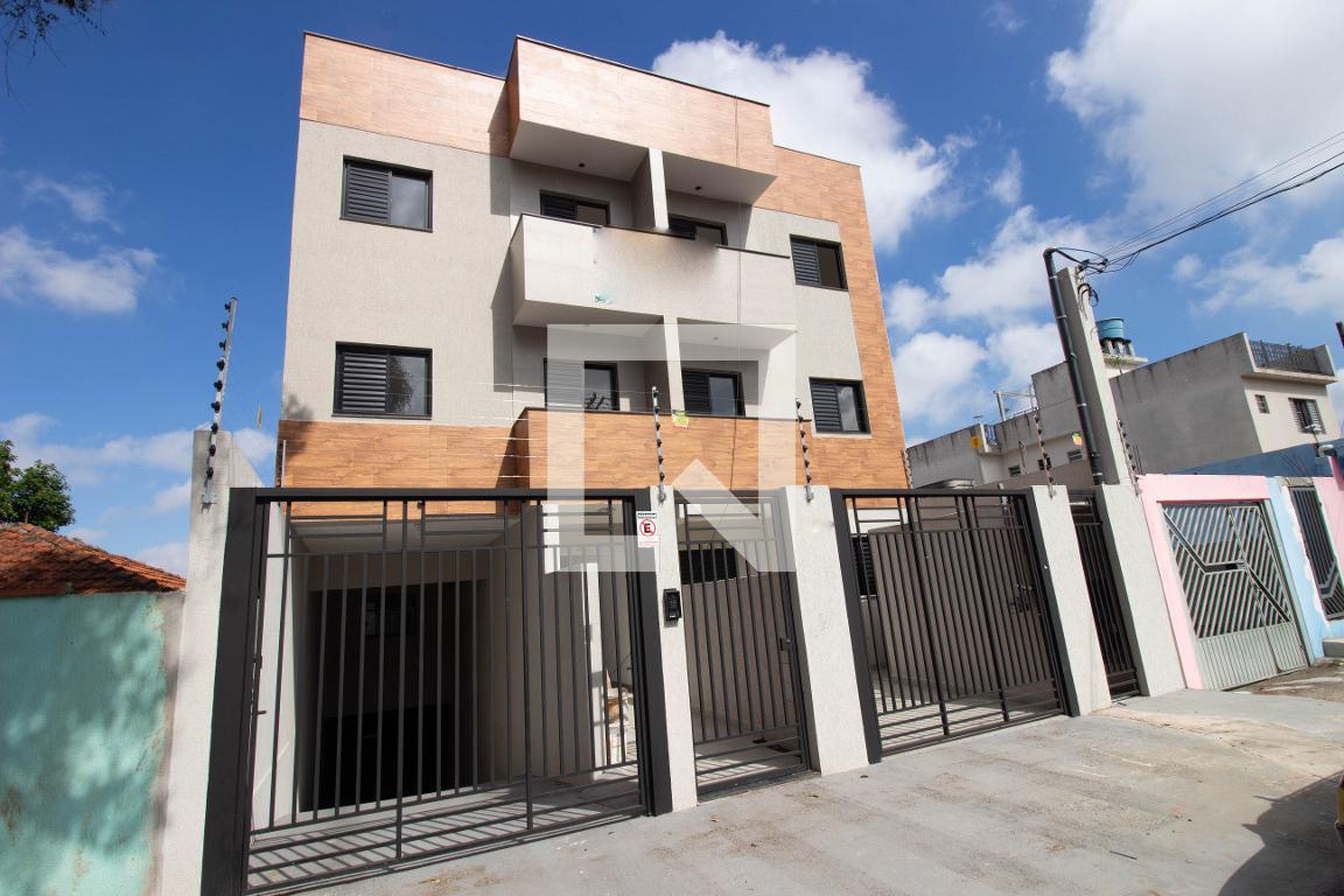 Fachada Condomínio em Rua Agostinho da Faria, 370