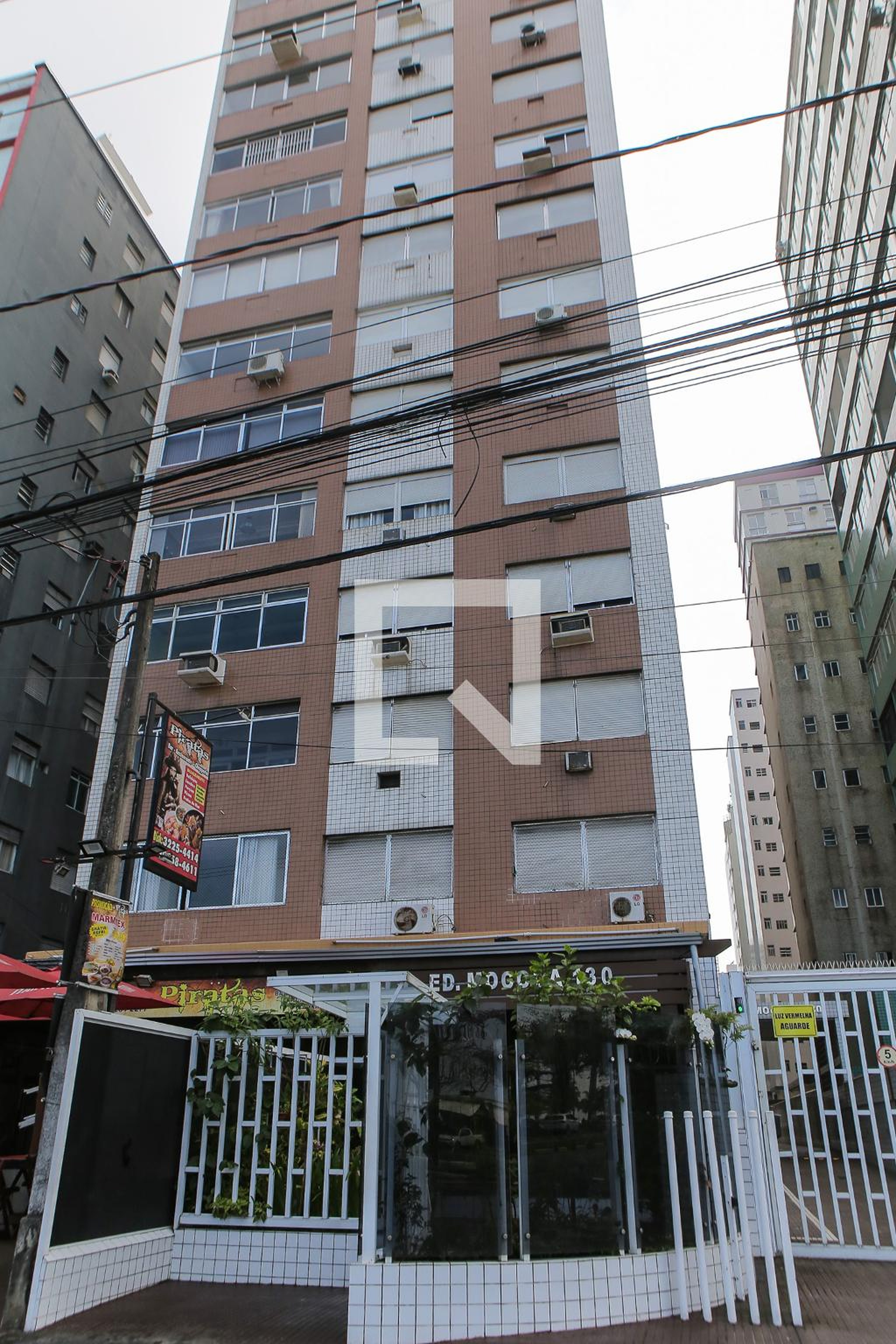 Fachada Condomínio em Avenida Presidente Wilson, 137