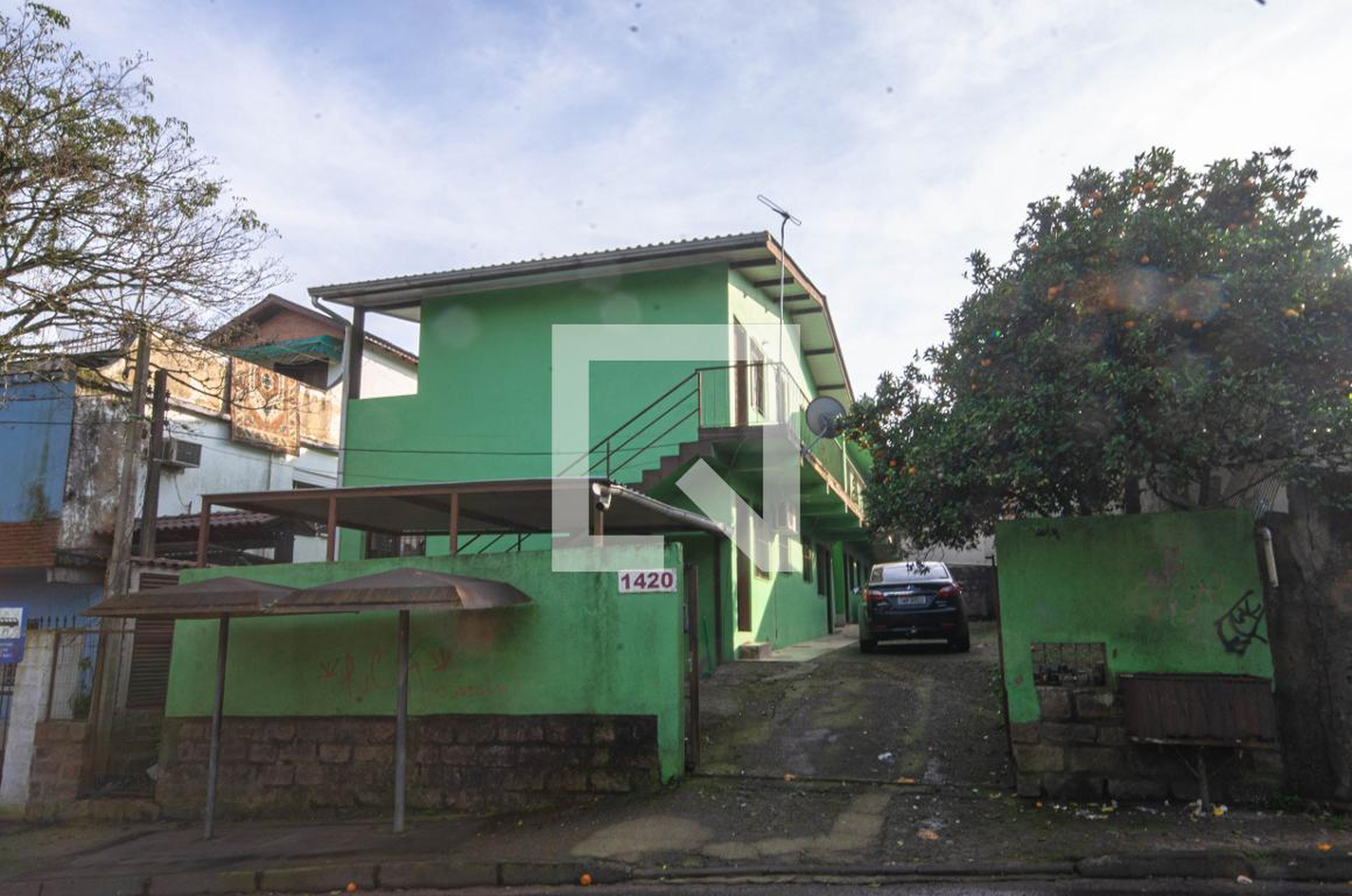 Fachada do Prédio Condomínio em Estrada João Passuelo, 1420