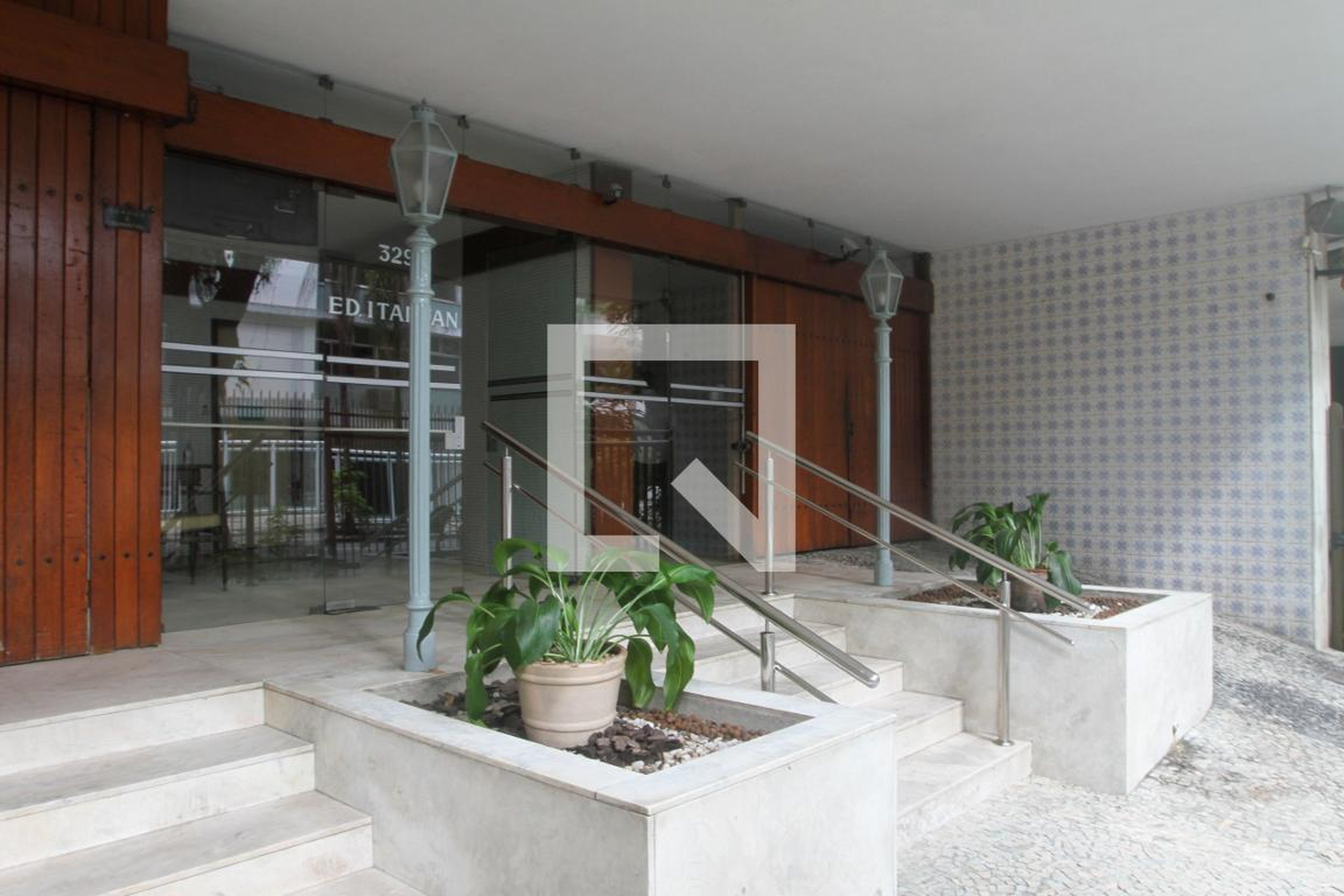 Entrada do Prédio - null