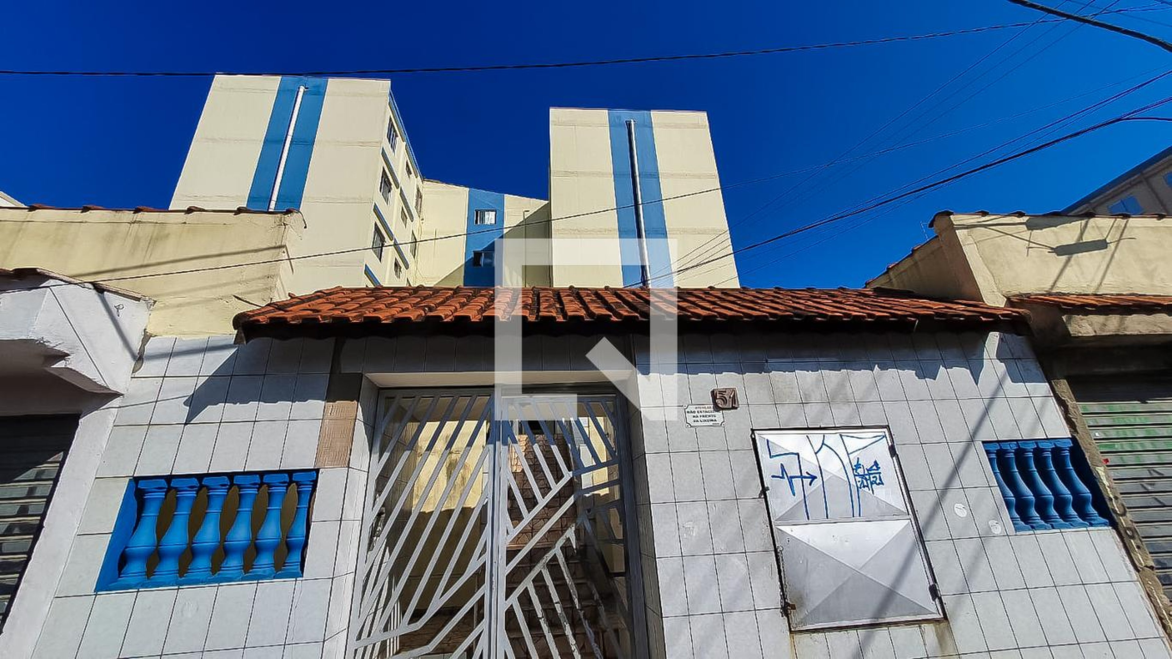 Fachada Condomínio em Rua Dança do Fogo, 51