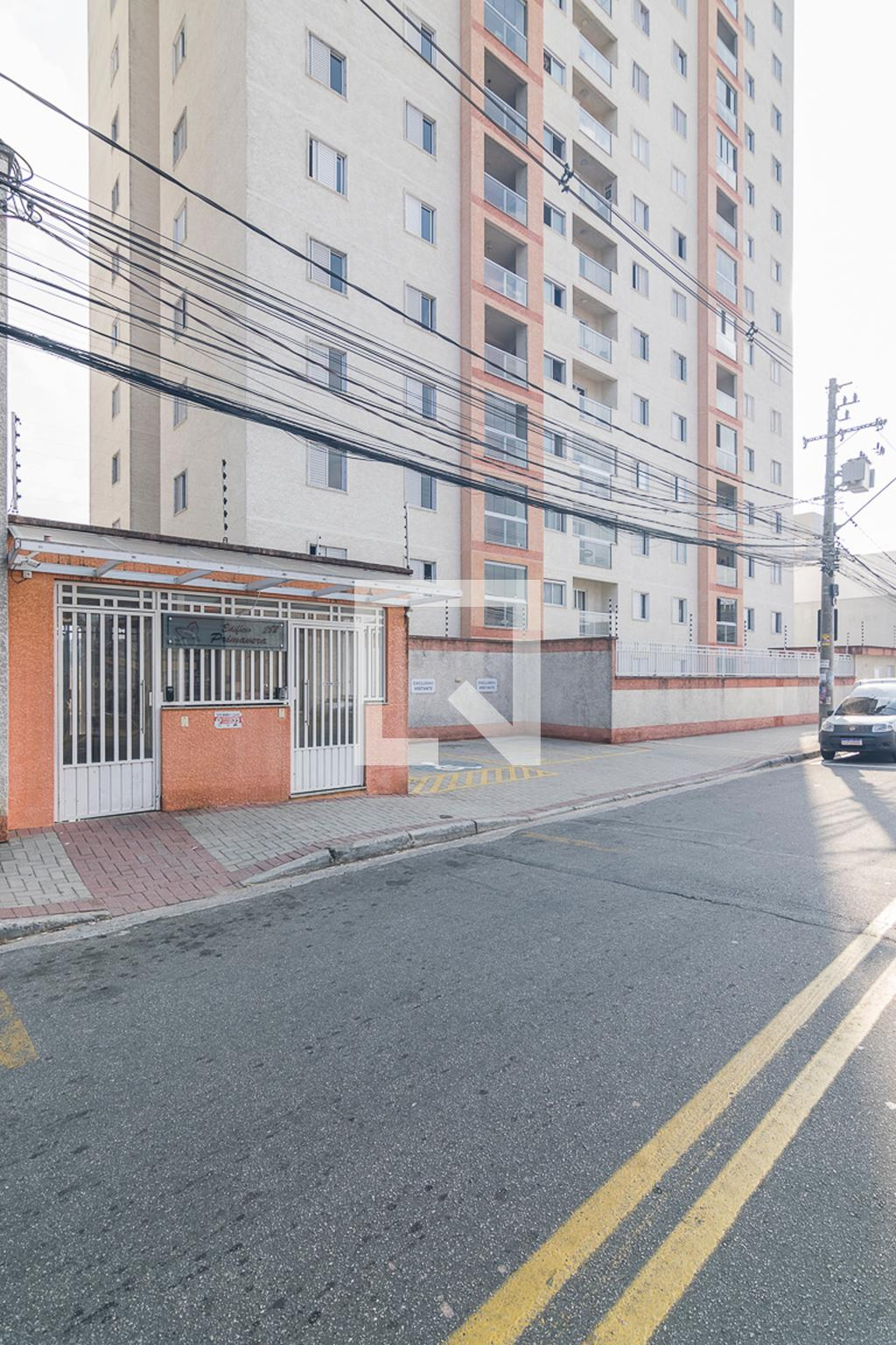 Fachada Condomínio em Rua Pedro Galvano, 84