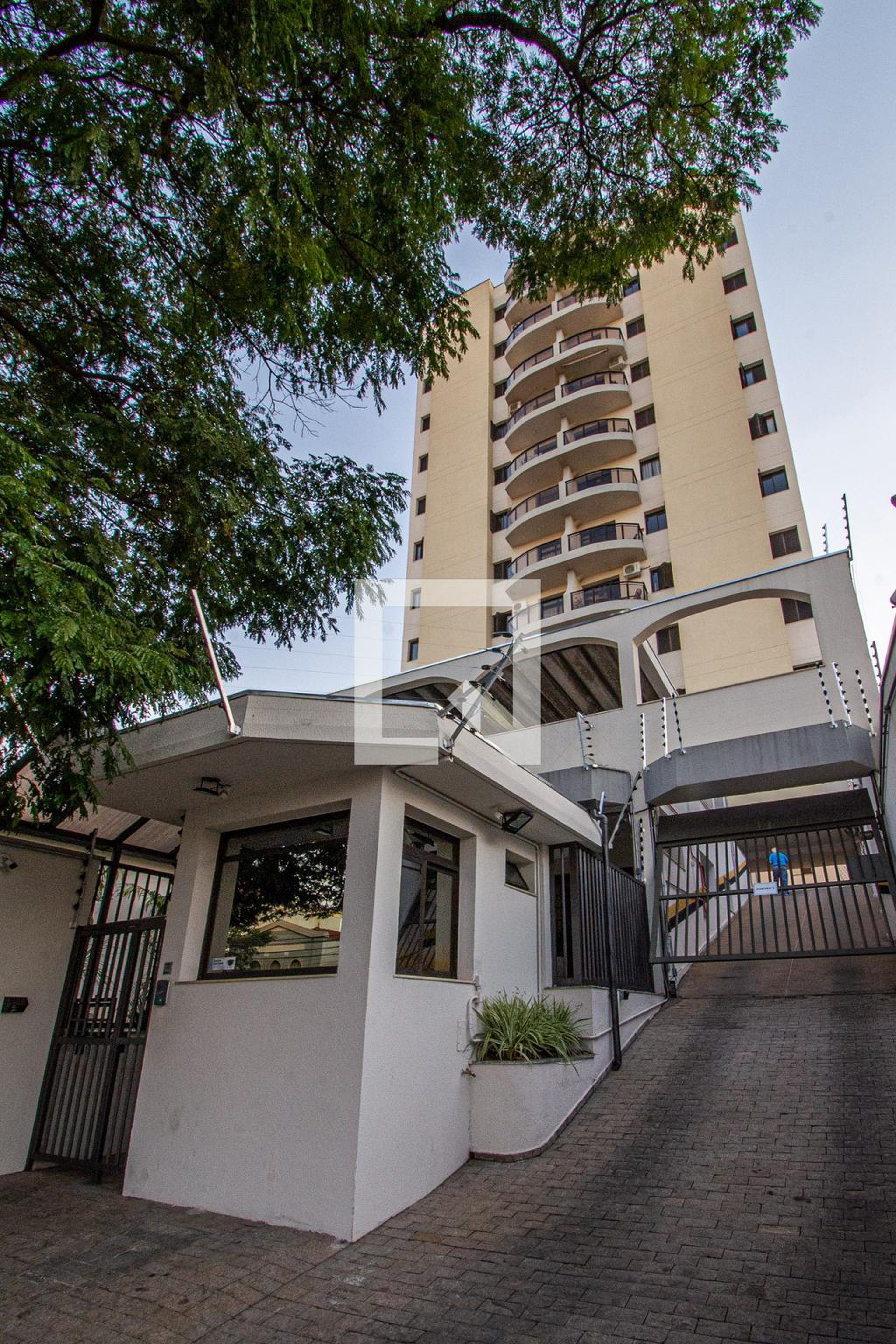 Fachada Condomínio em Rua Doutor Buarque de Macedo, 935