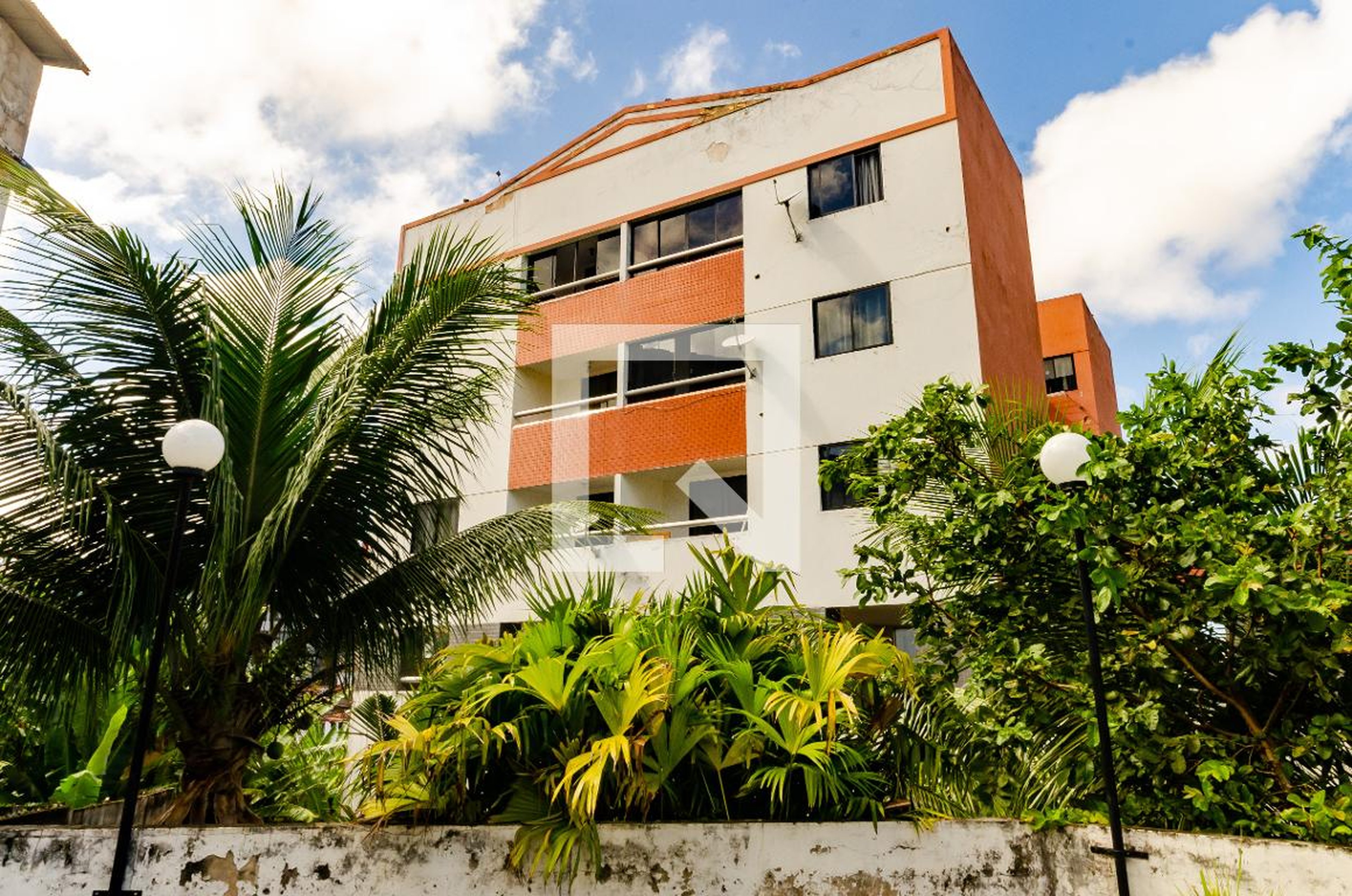 Fachada Condomínio em Rua Padre Brainer, 25