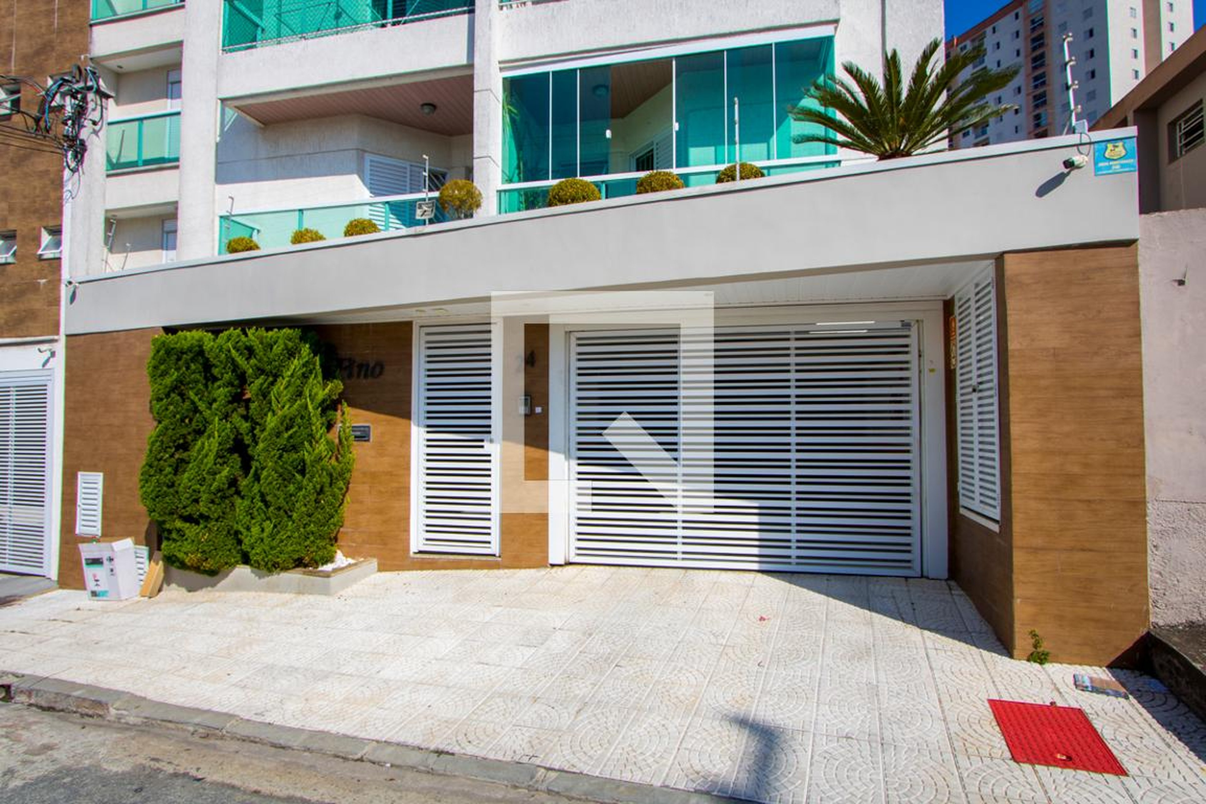 Fachada Condomínio em Rua Altíno Arantes Marquês, 24