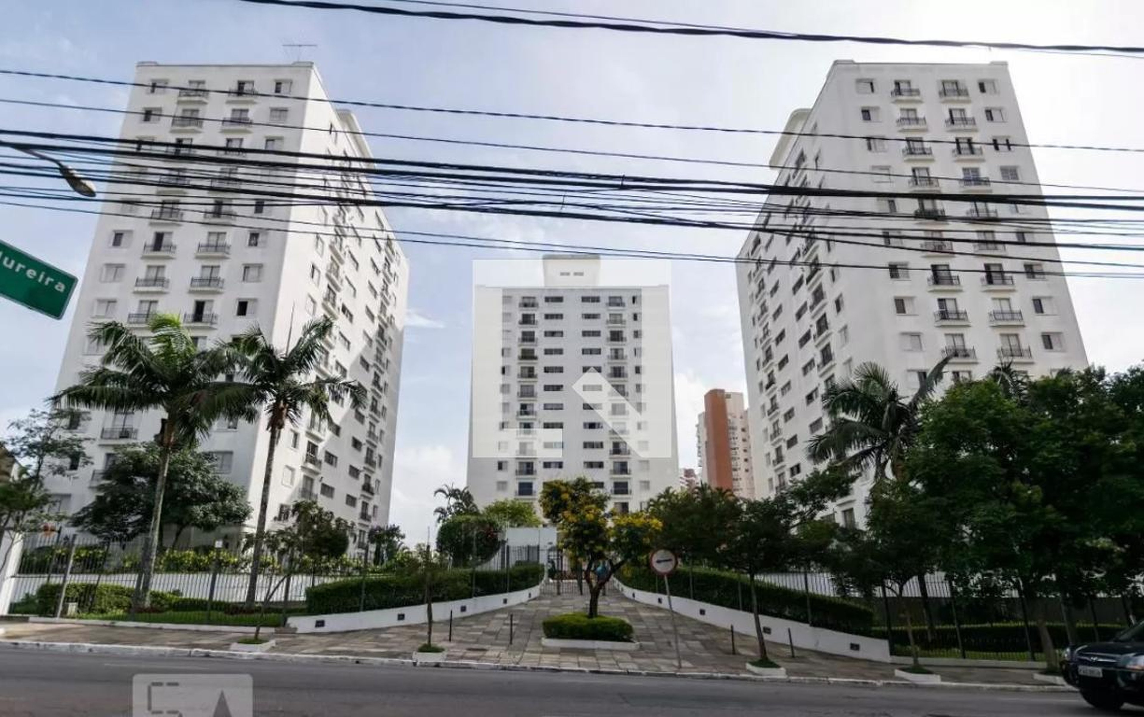 Fachada do Condomínio Condomínio Vila Borghese