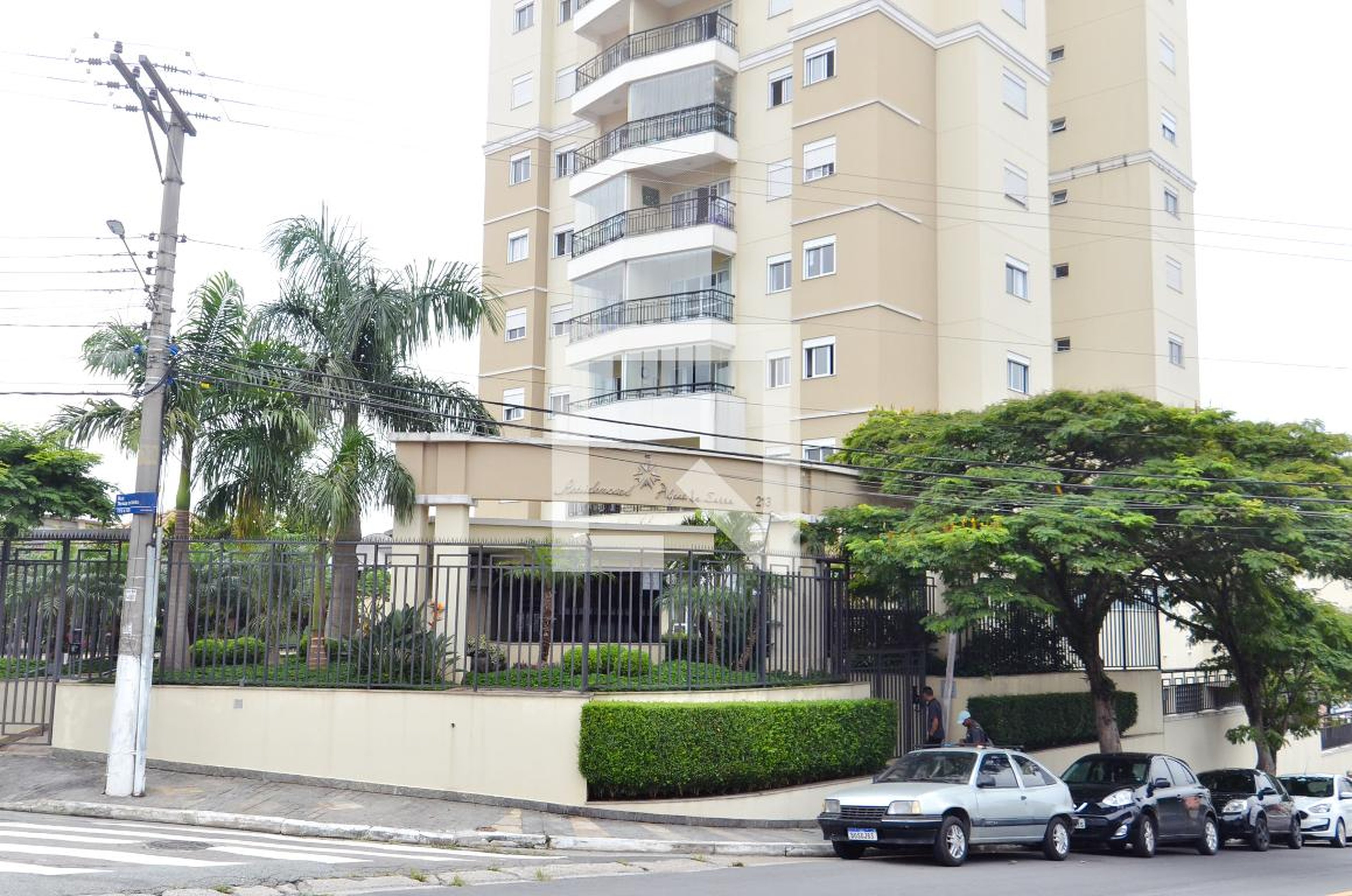 Fachada do Condomínio Condomínio Alpes da Serra