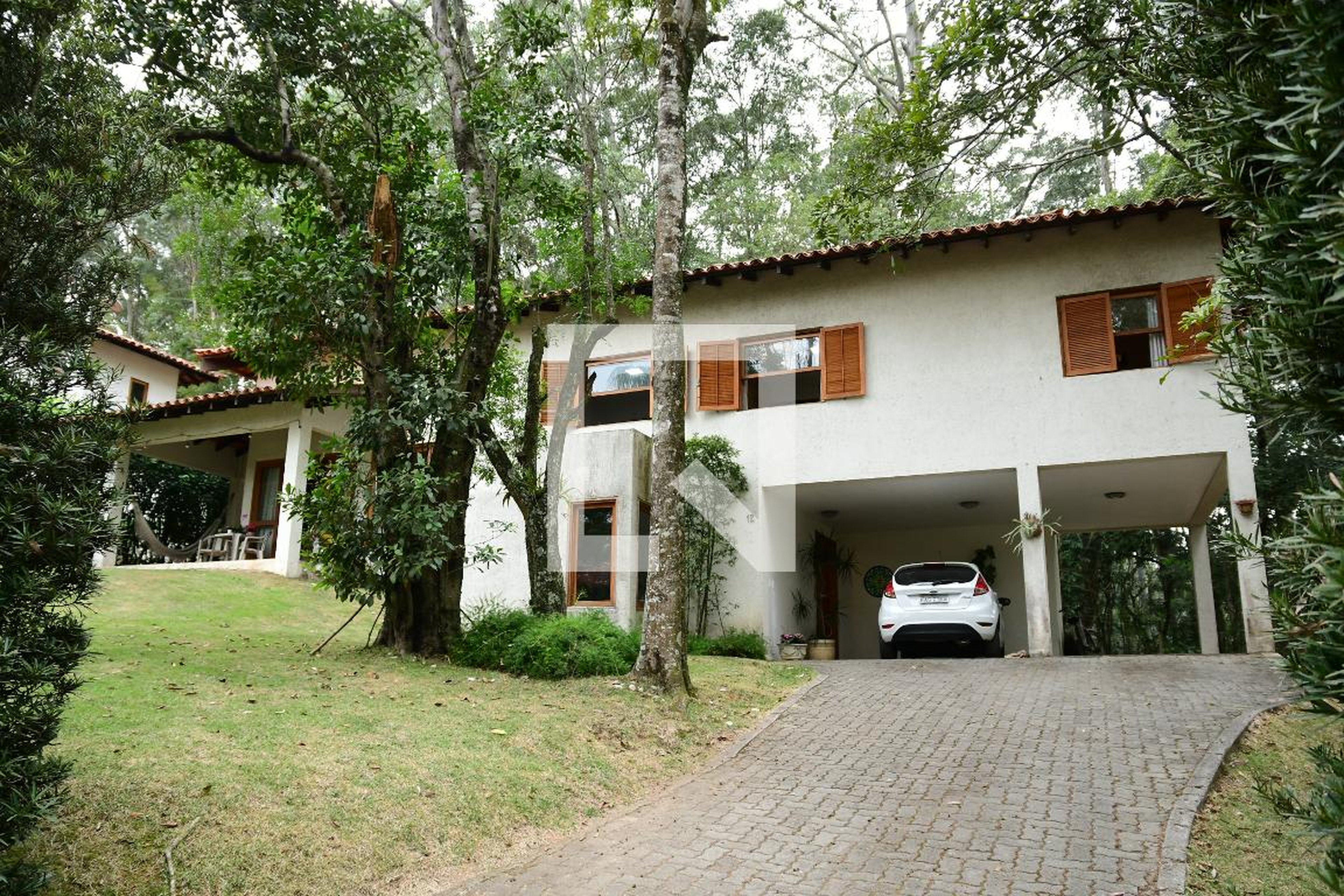 Fachada Condomínio em Estrada Taguaí, 239