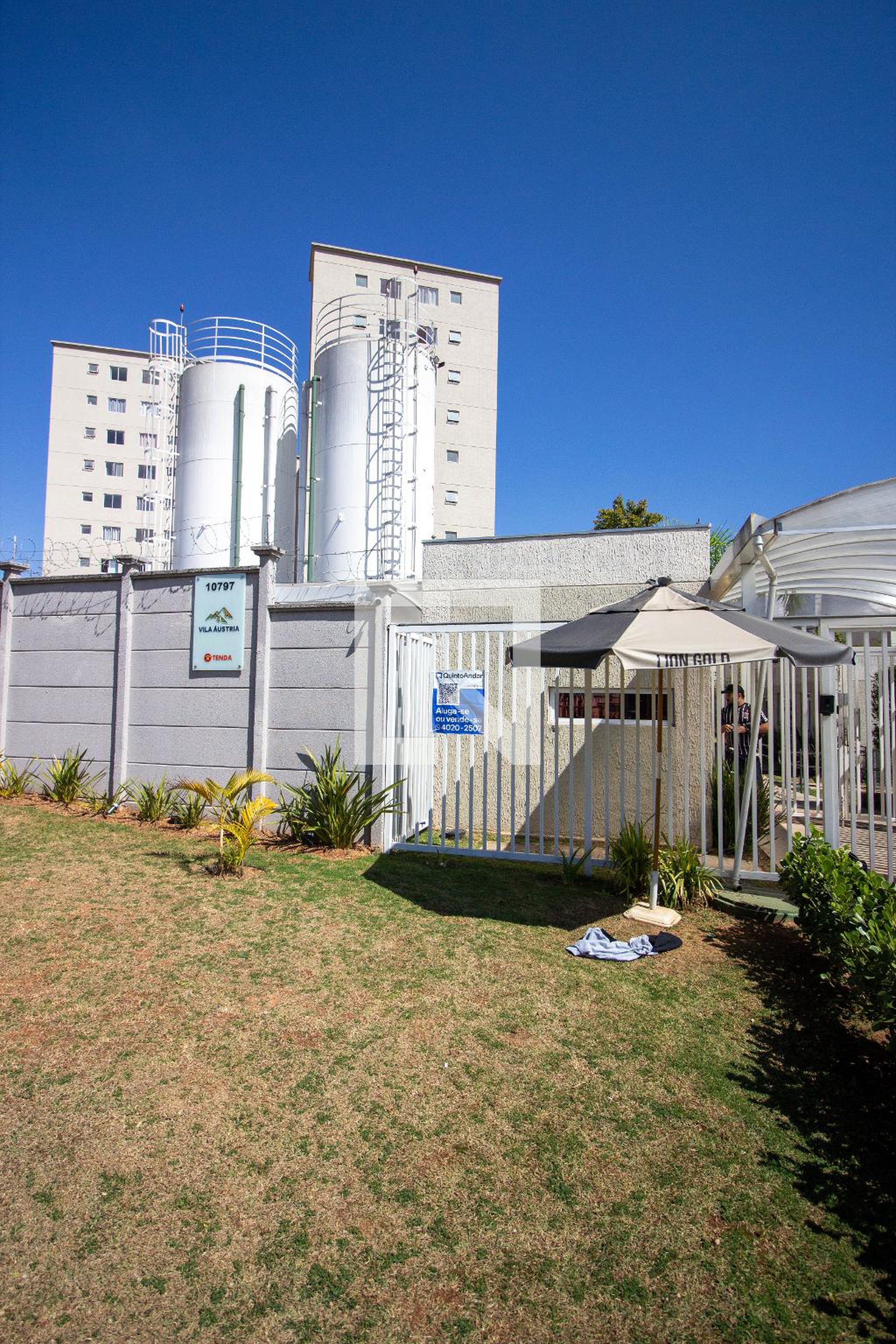 Fachada Condomínio em Avenida Raimundo Pereira de Magalhães, 1797