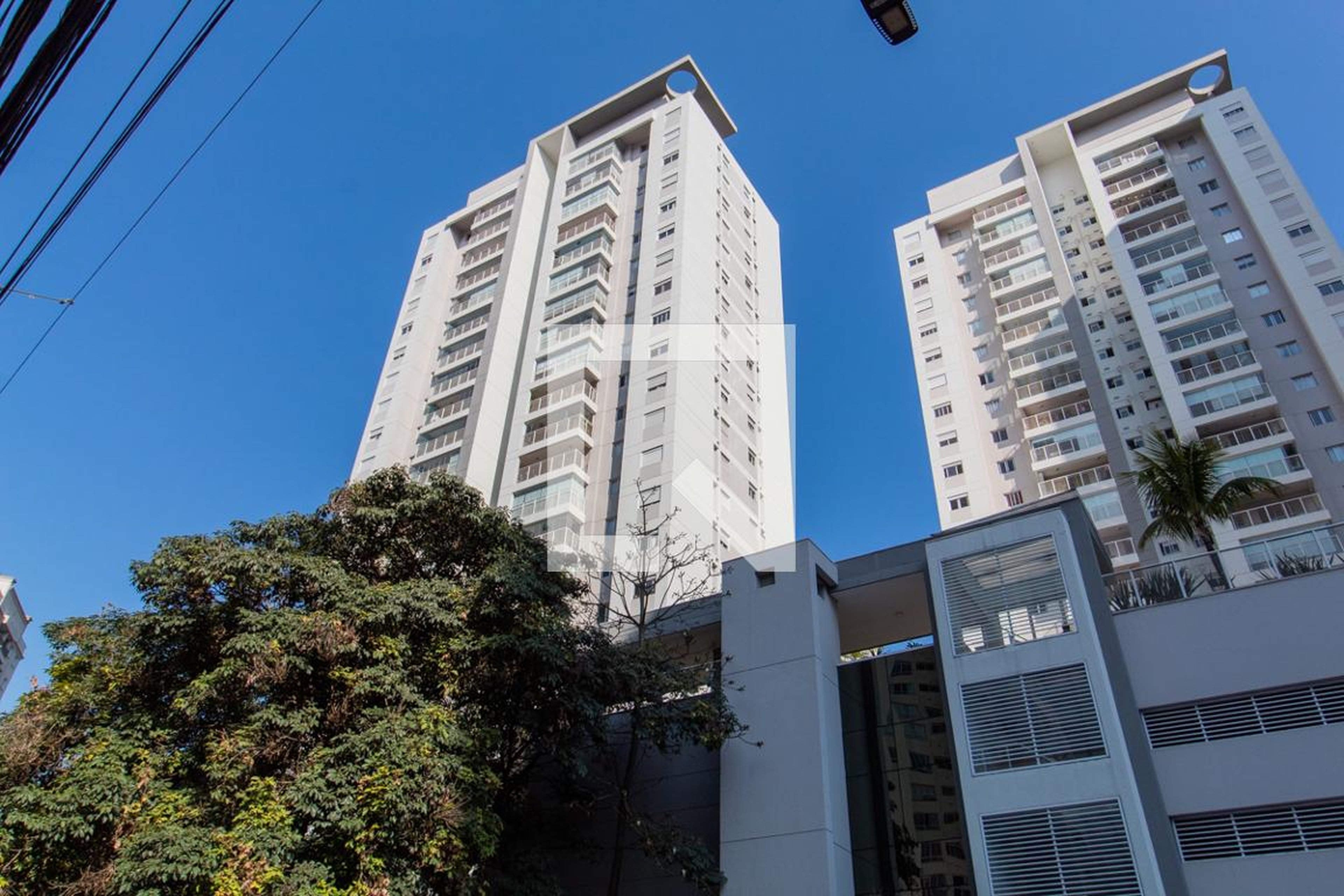 Fachada do Condomínio Condomínio Merlot