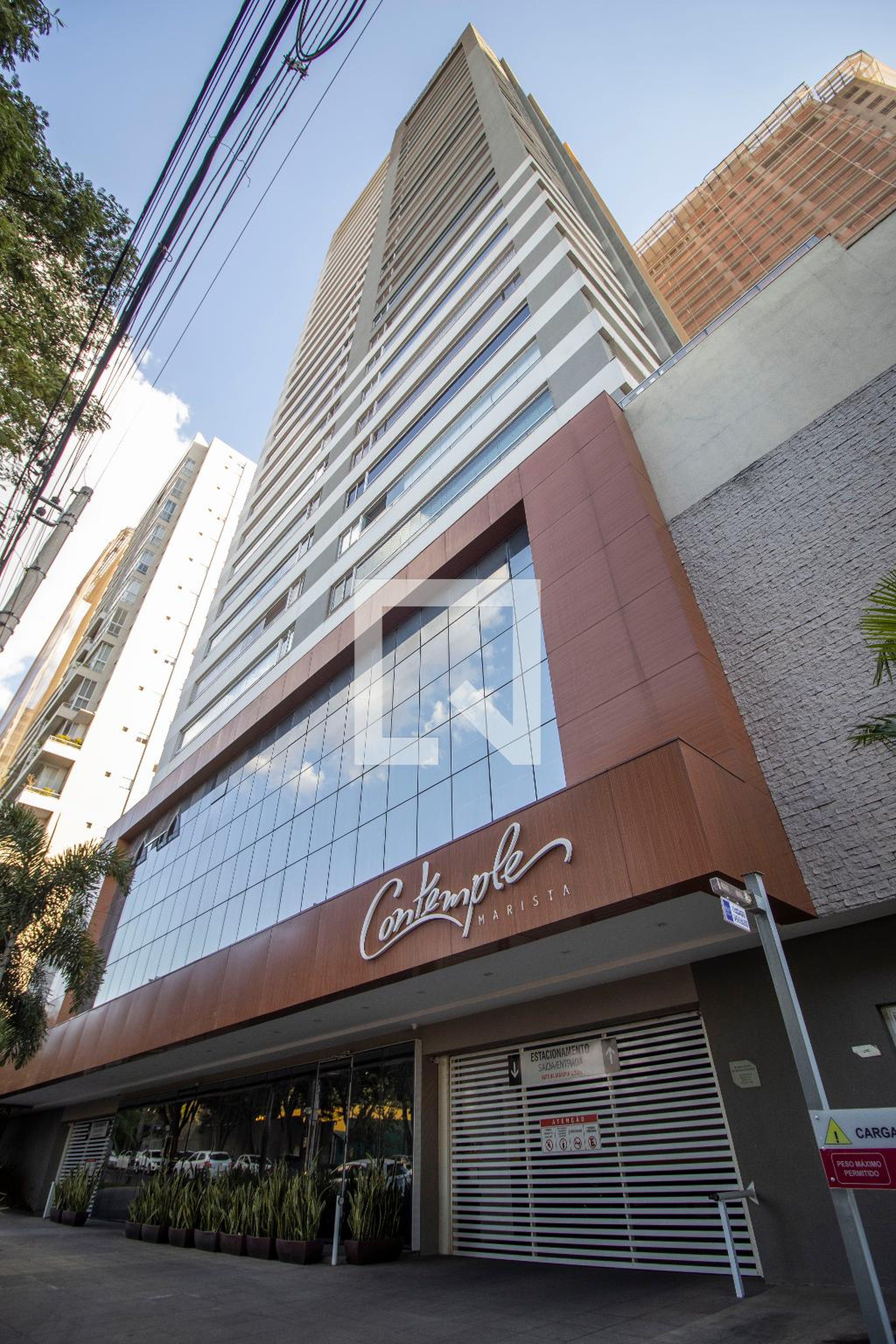 Fachada Condomínio em Rua 148, 222