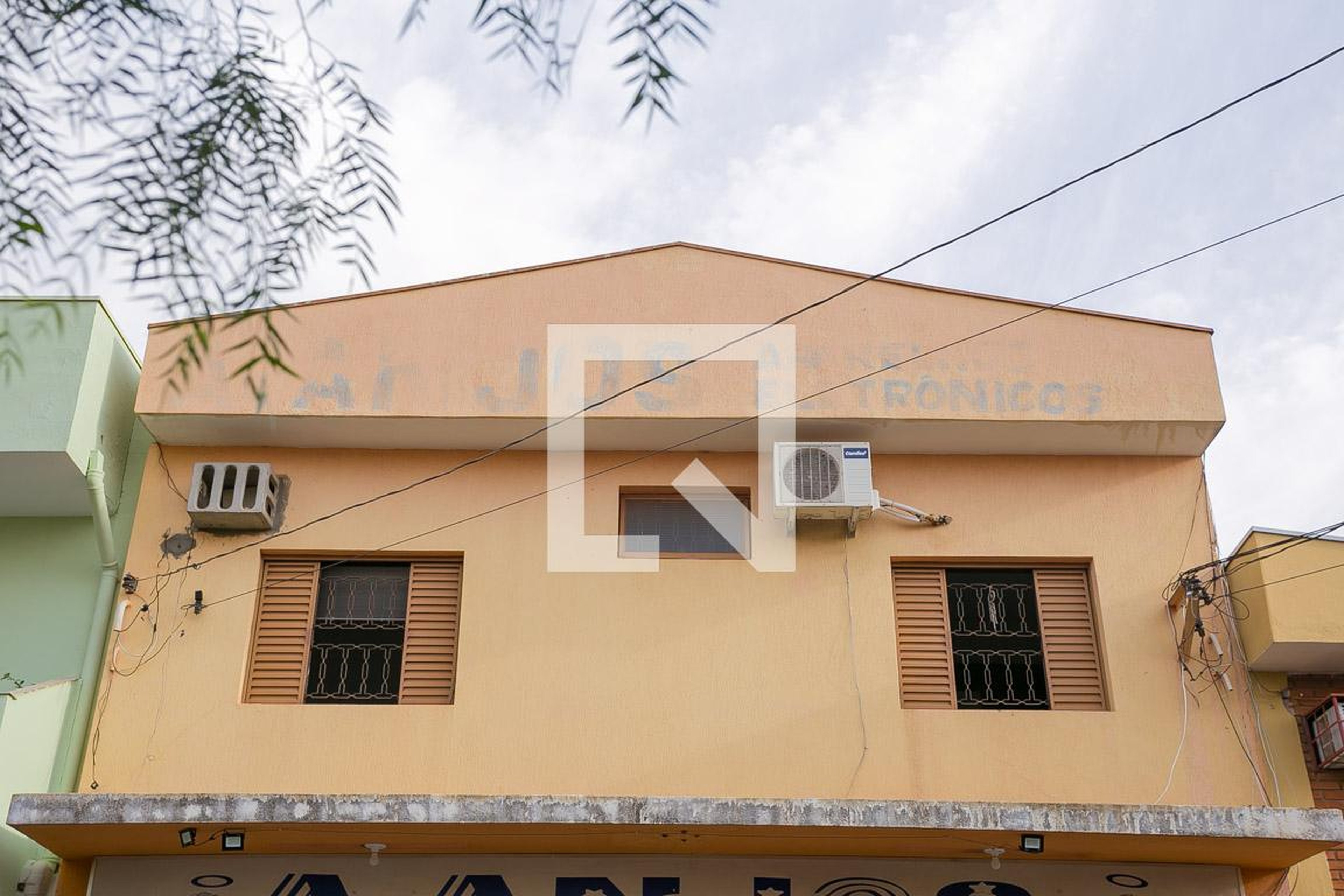 Fachada Condomínio em Rua México, 1222