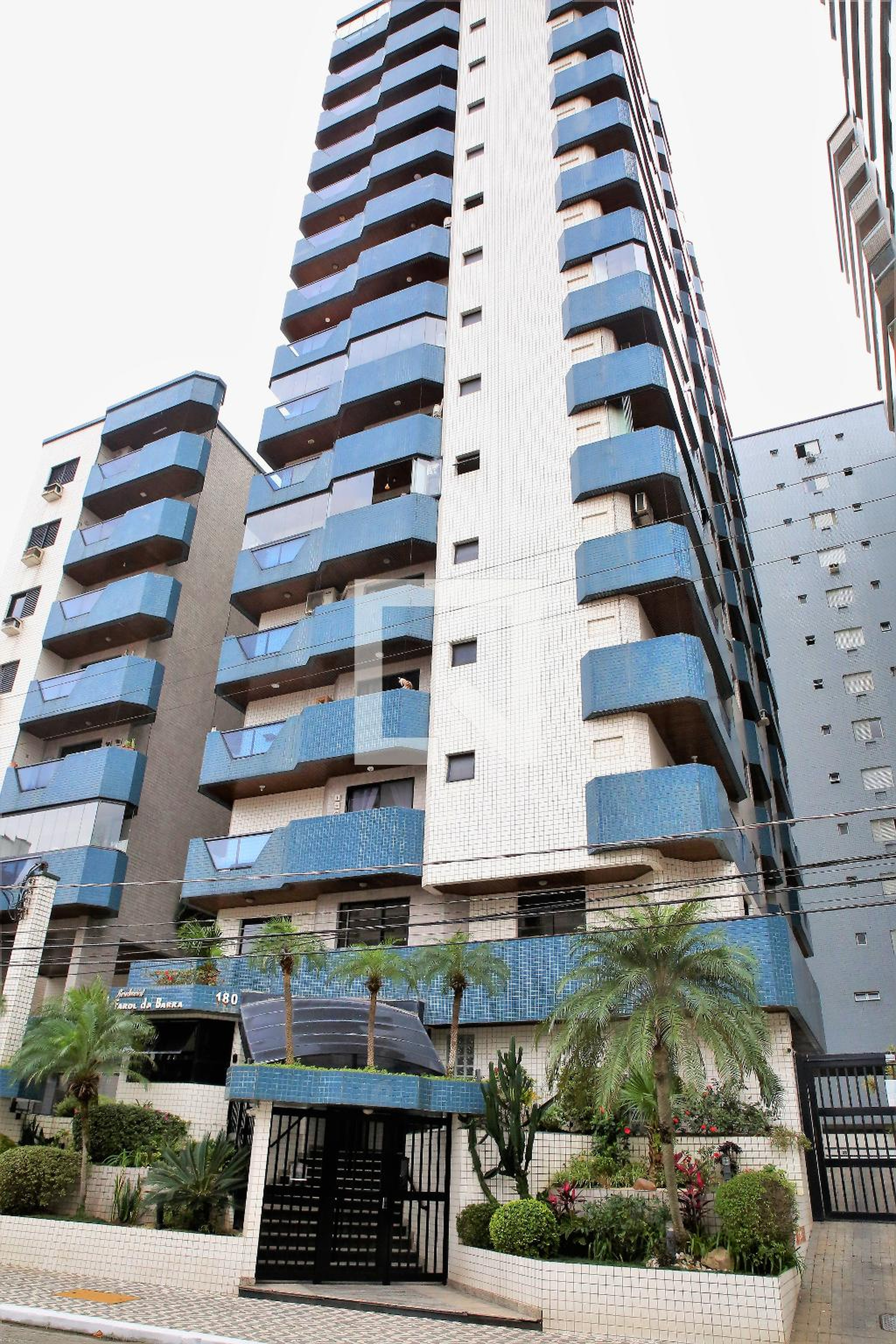 Fachada Condomínio Farol da Barra