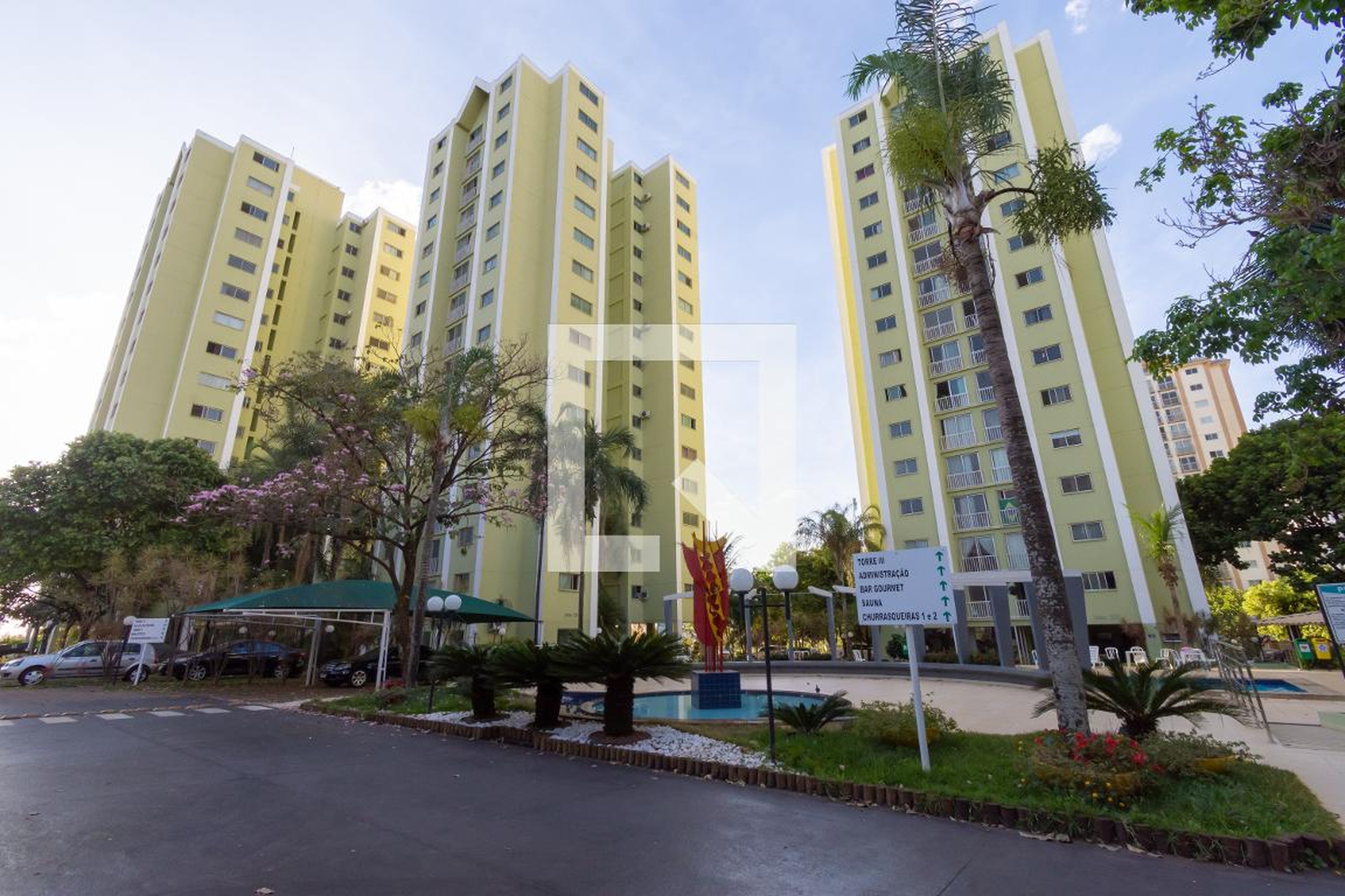 Fachada do Condomínio Condomínio Cd. Ônix II