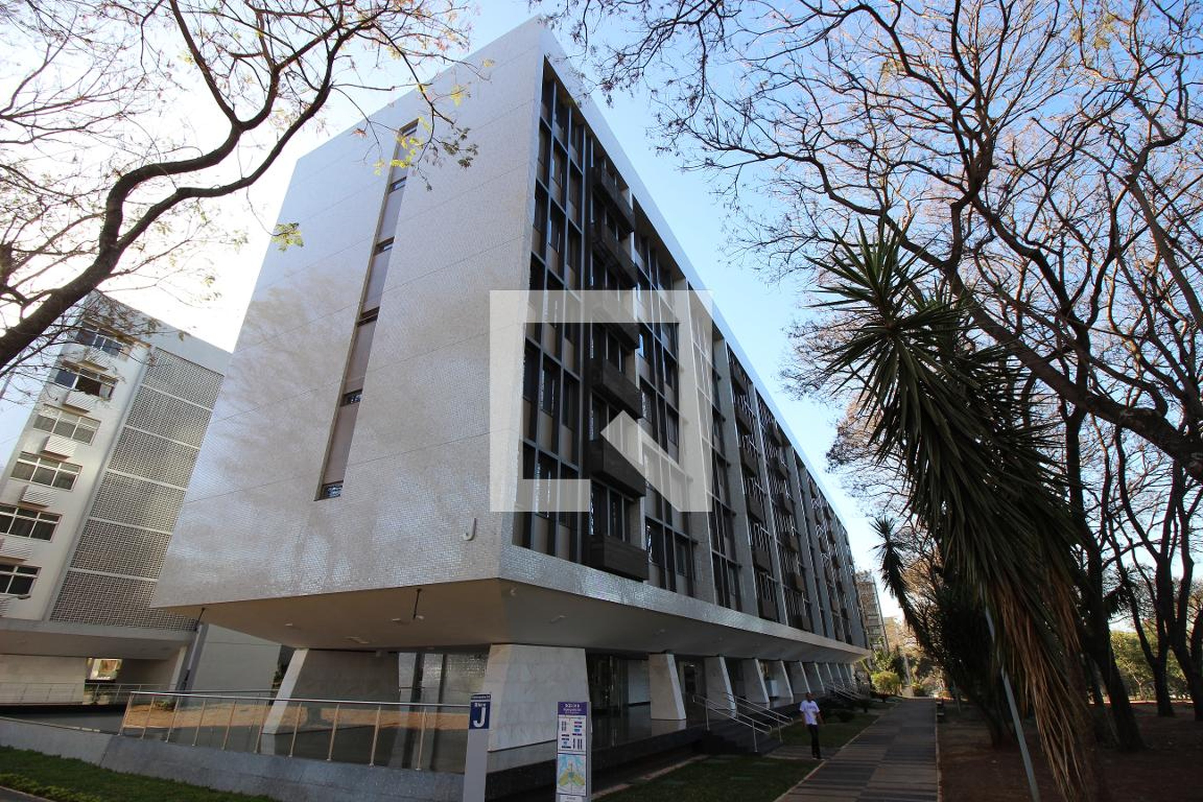 Fachada Condomínio em SQS 316 Bloco J, 101