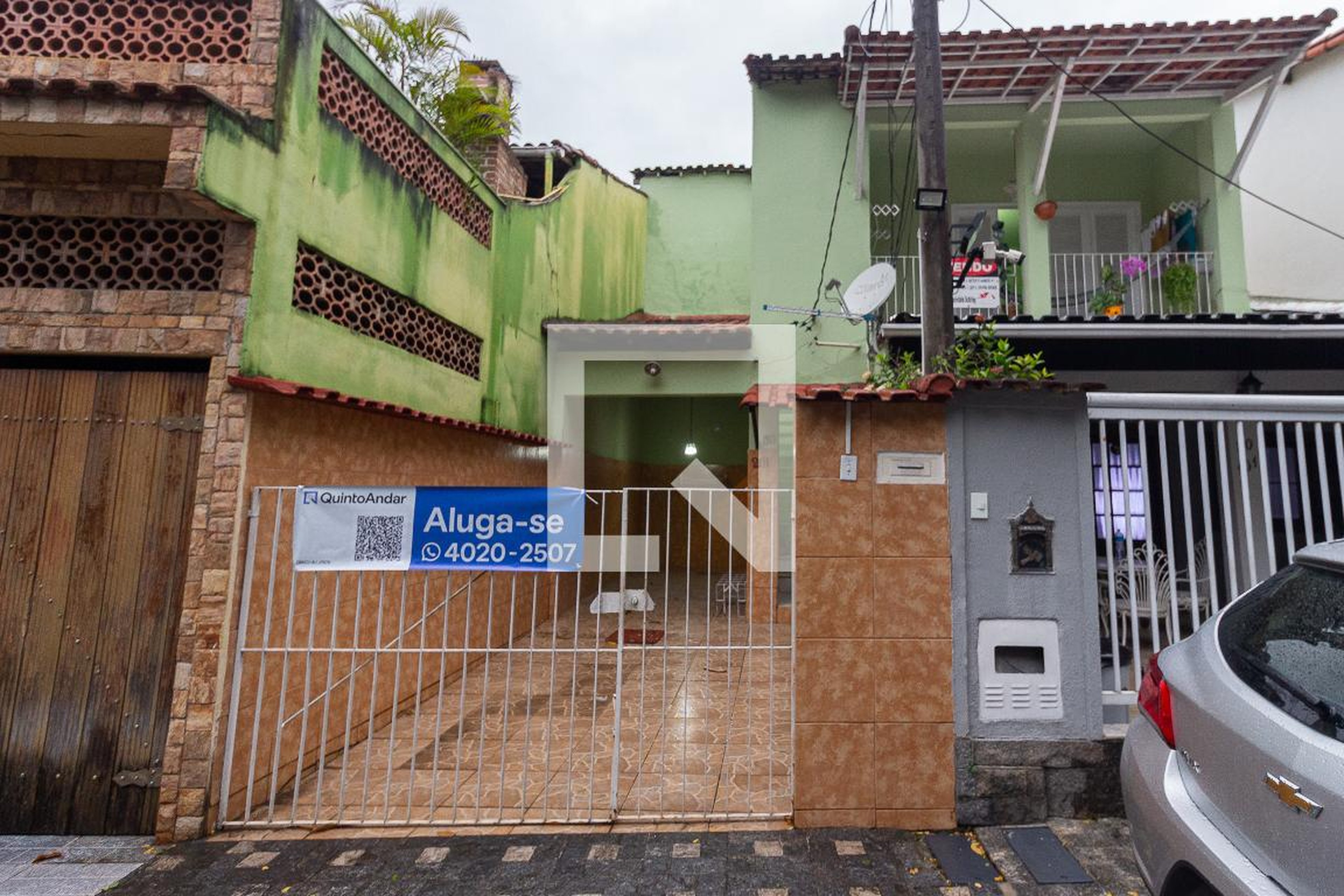 Fachada Condomínio em Rua Luís Dantas Castilho, 30