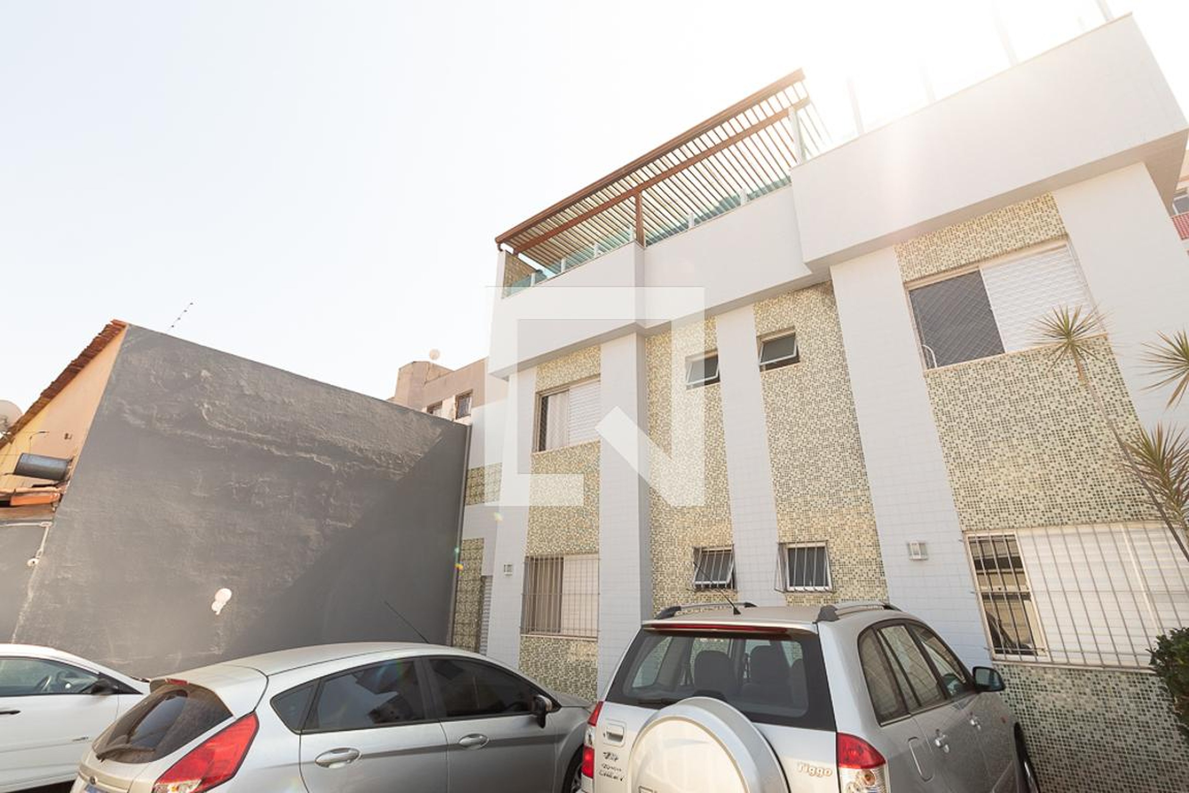 Fachada do Prédio Condomínio em Rua Francisco Magalhães Gomes, 35