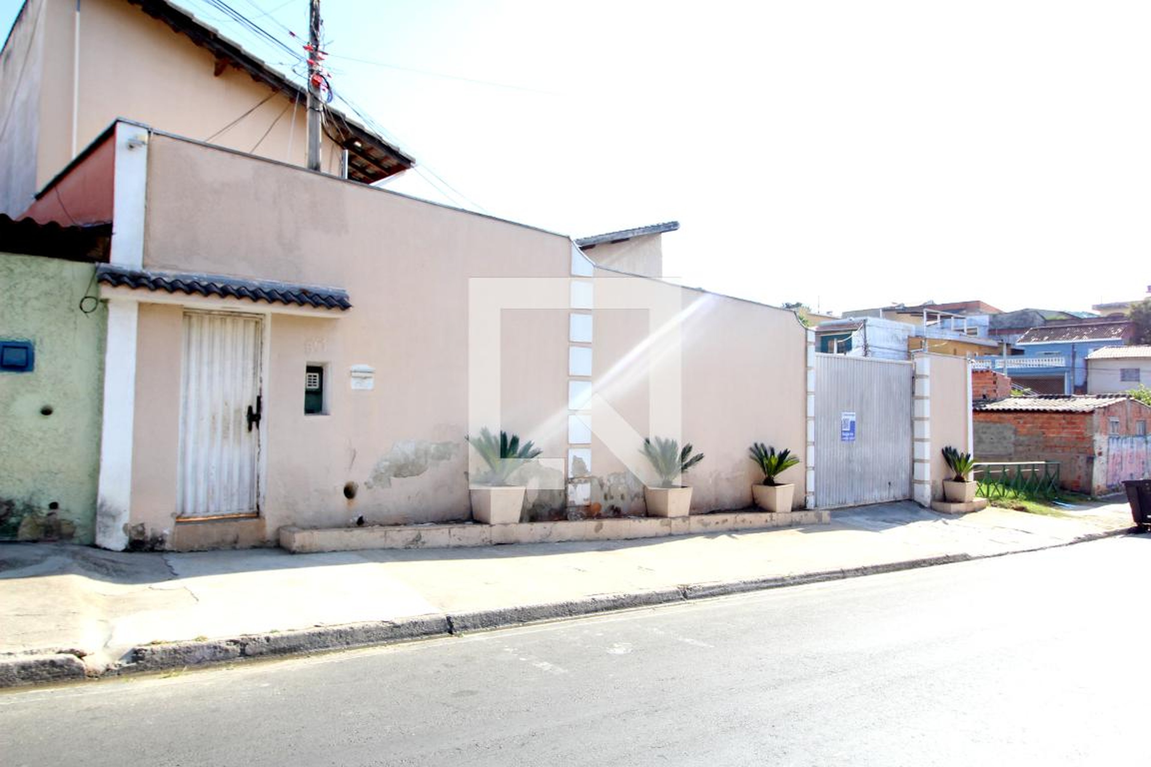 Fachada Condomínio em Rua Pedro Pegoretti, 901