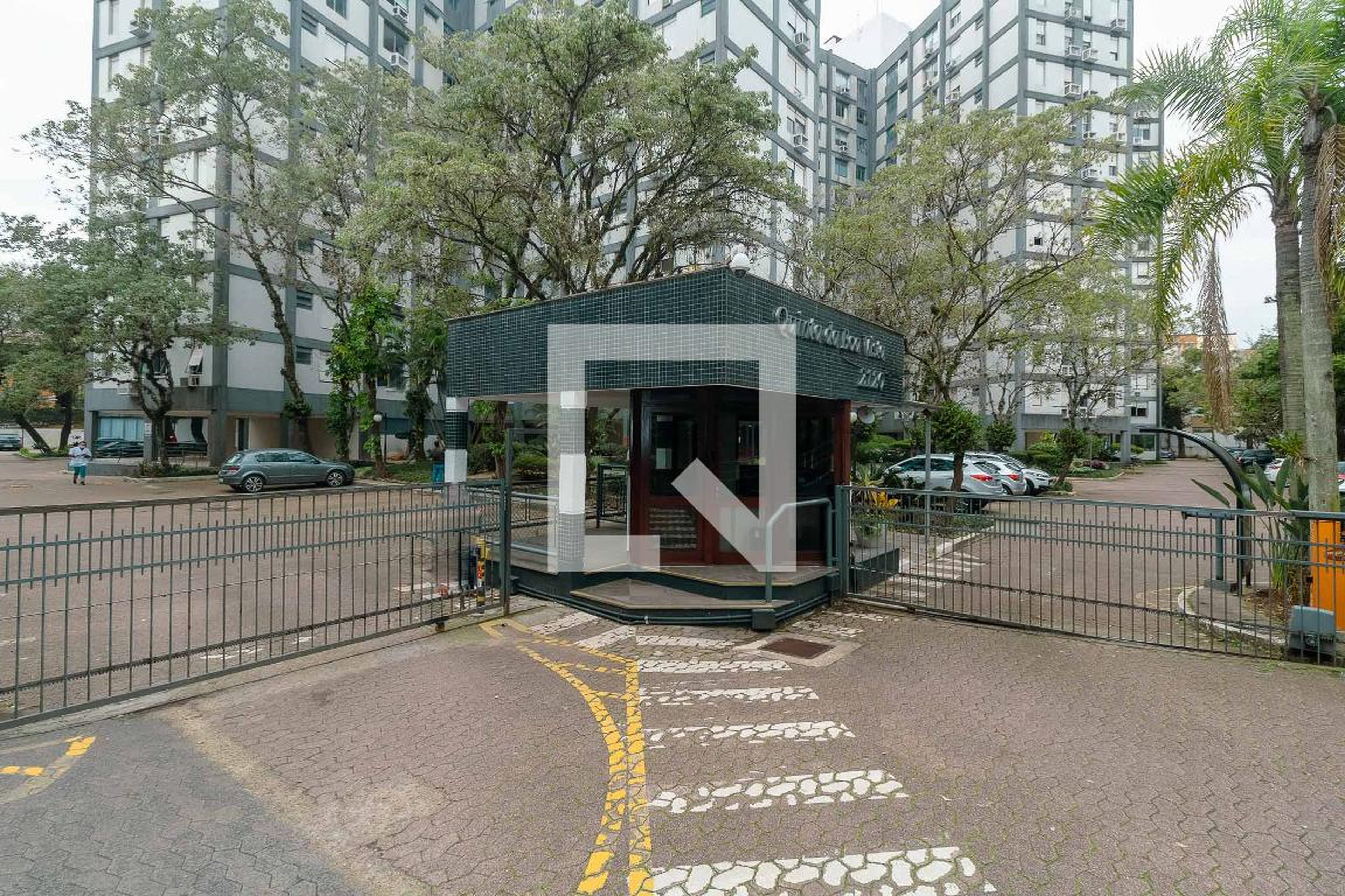 Fachada Condomínio em Rua Anita Garibaldi, 2110