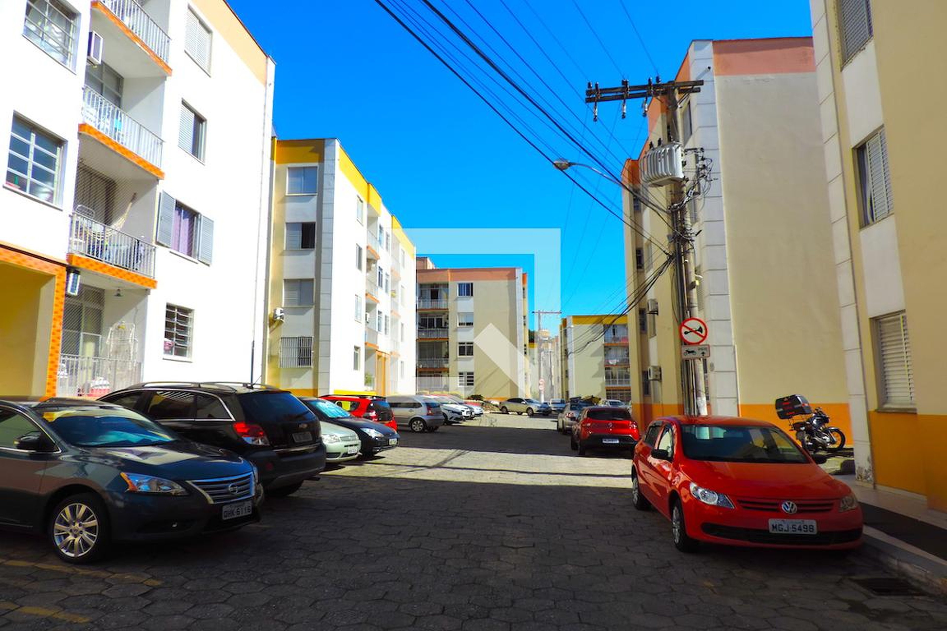 Fachada do Condomínio Condomínio Baia Sul