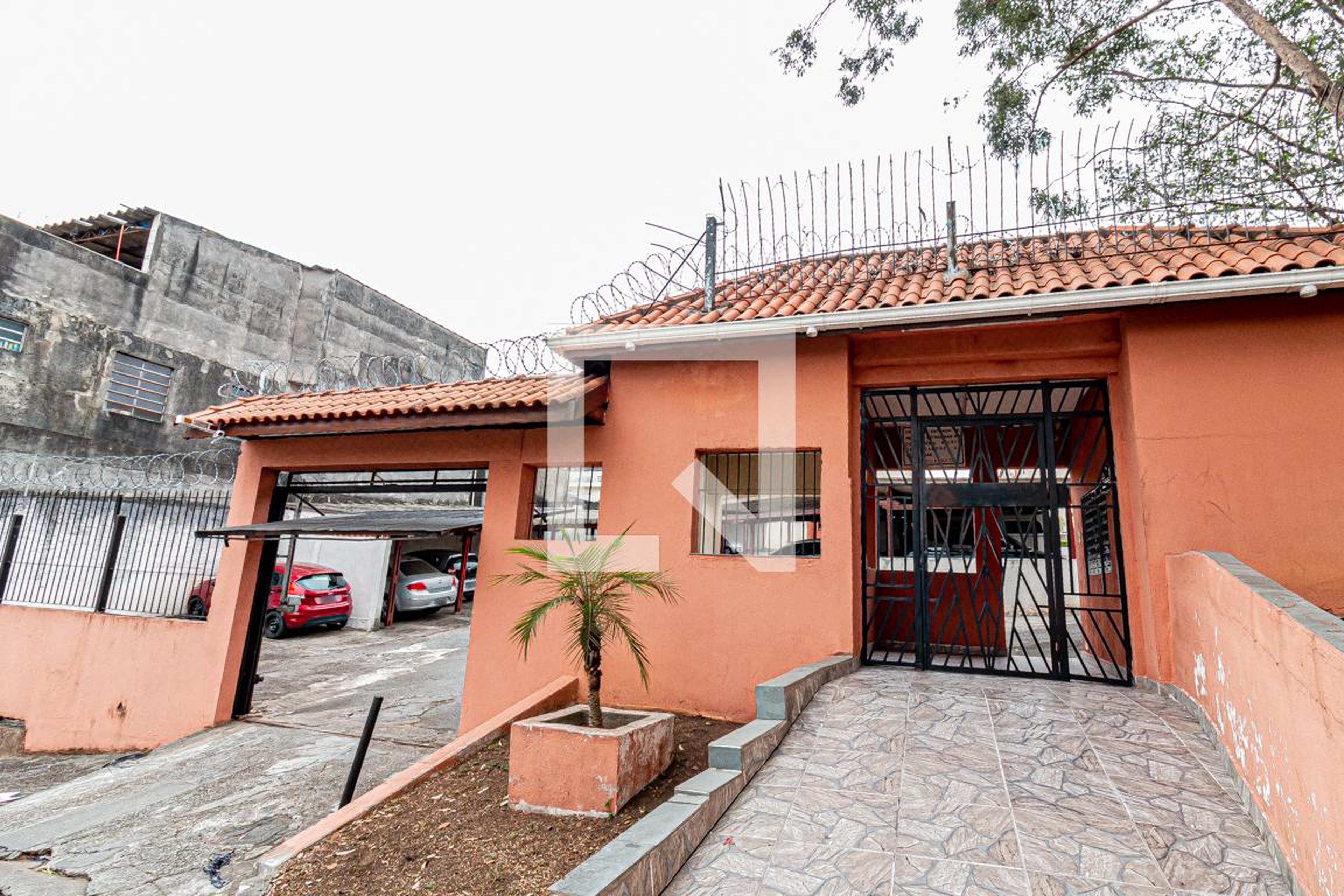 Fachada do Condomínio Condomínio em Rua Olegário Baptista da Silva, 150