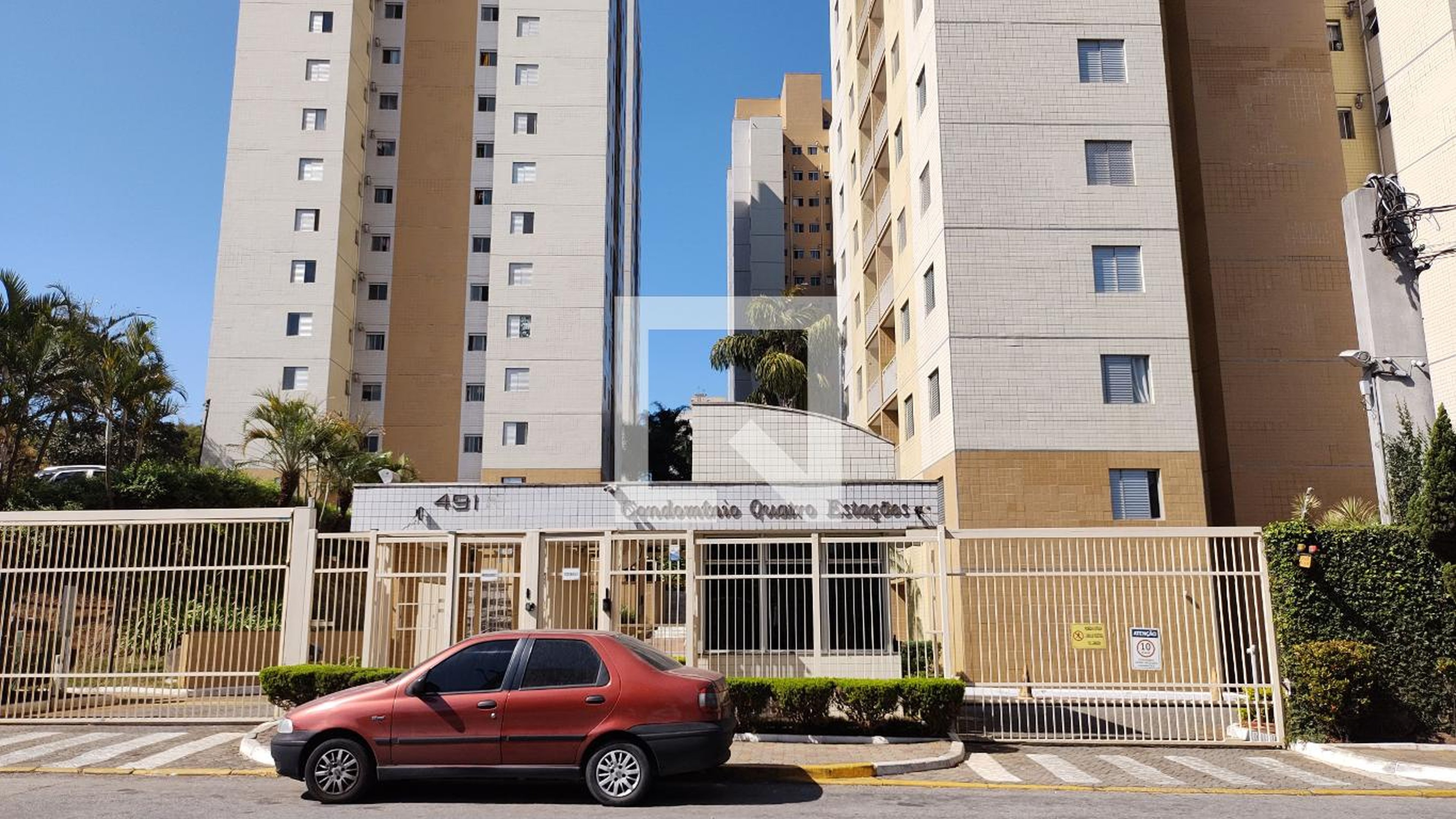 Fachada do Condomínio Condomínio Quatro Estações