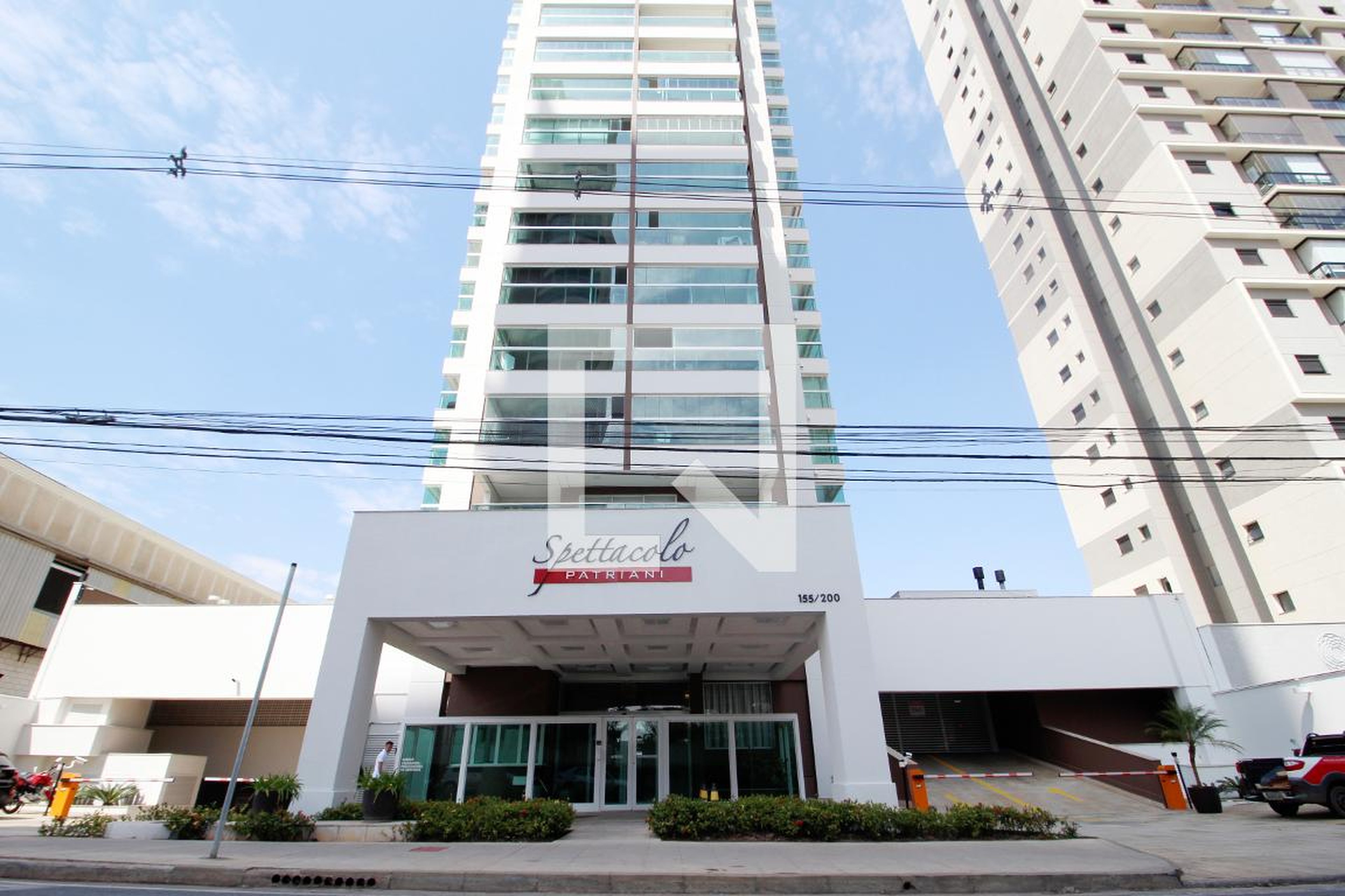 Fachada do Condomínio Condomínio Spettacolo Patriani