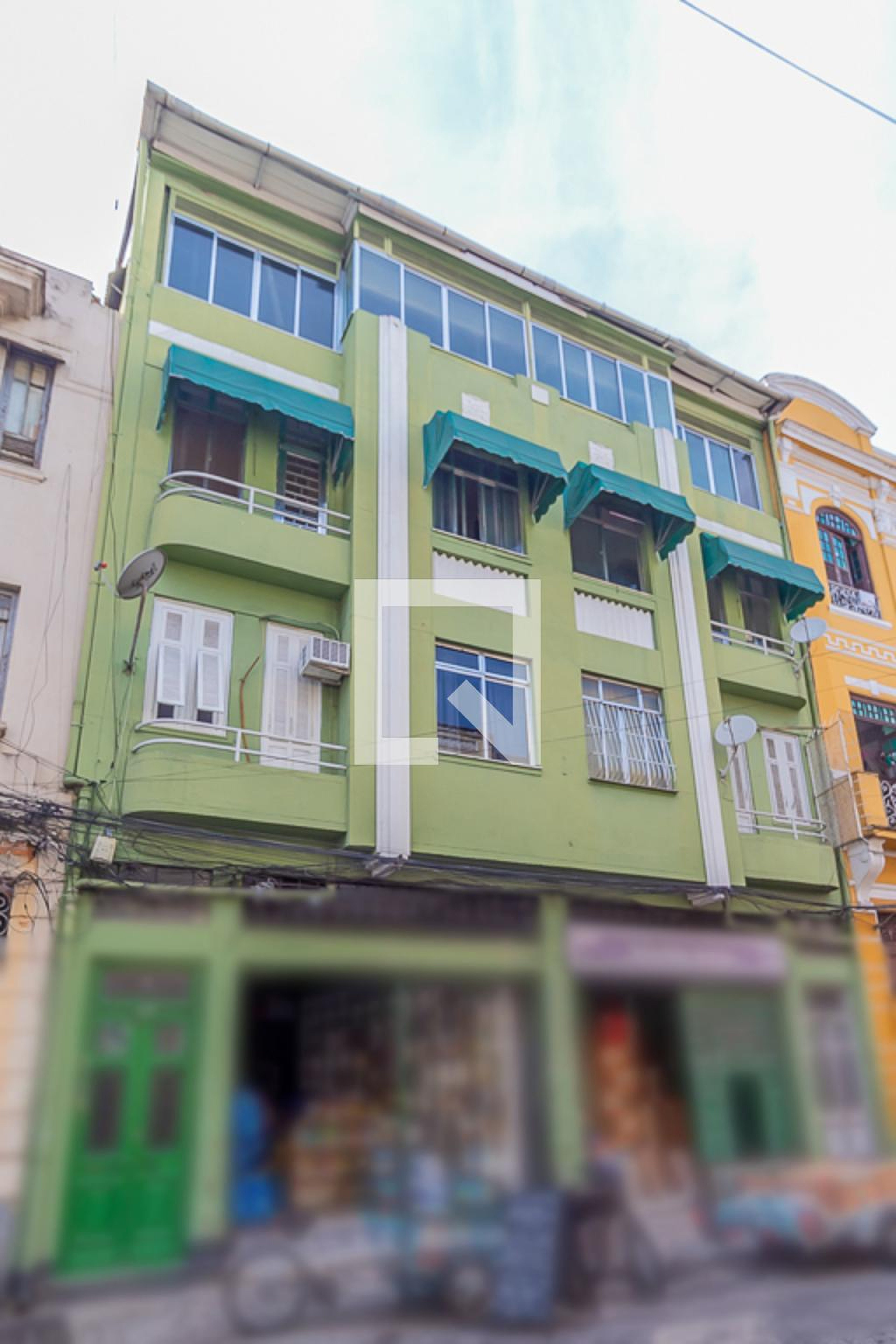 Fachada Condomínio em Rua General Caldwell, 293