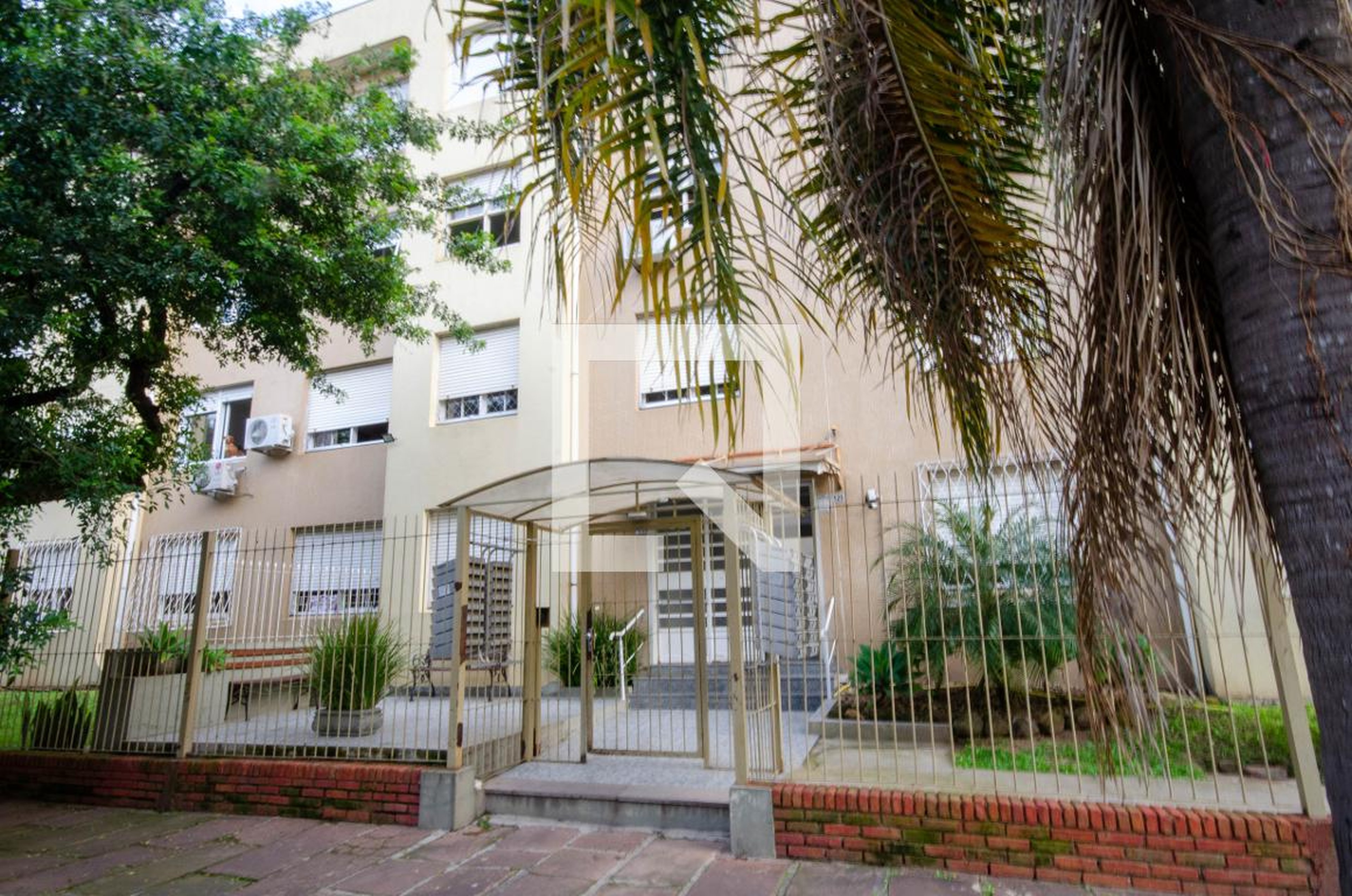 Fachada do Prédio Condomínio em Rua Alcebíades Caetano da Silva, 135