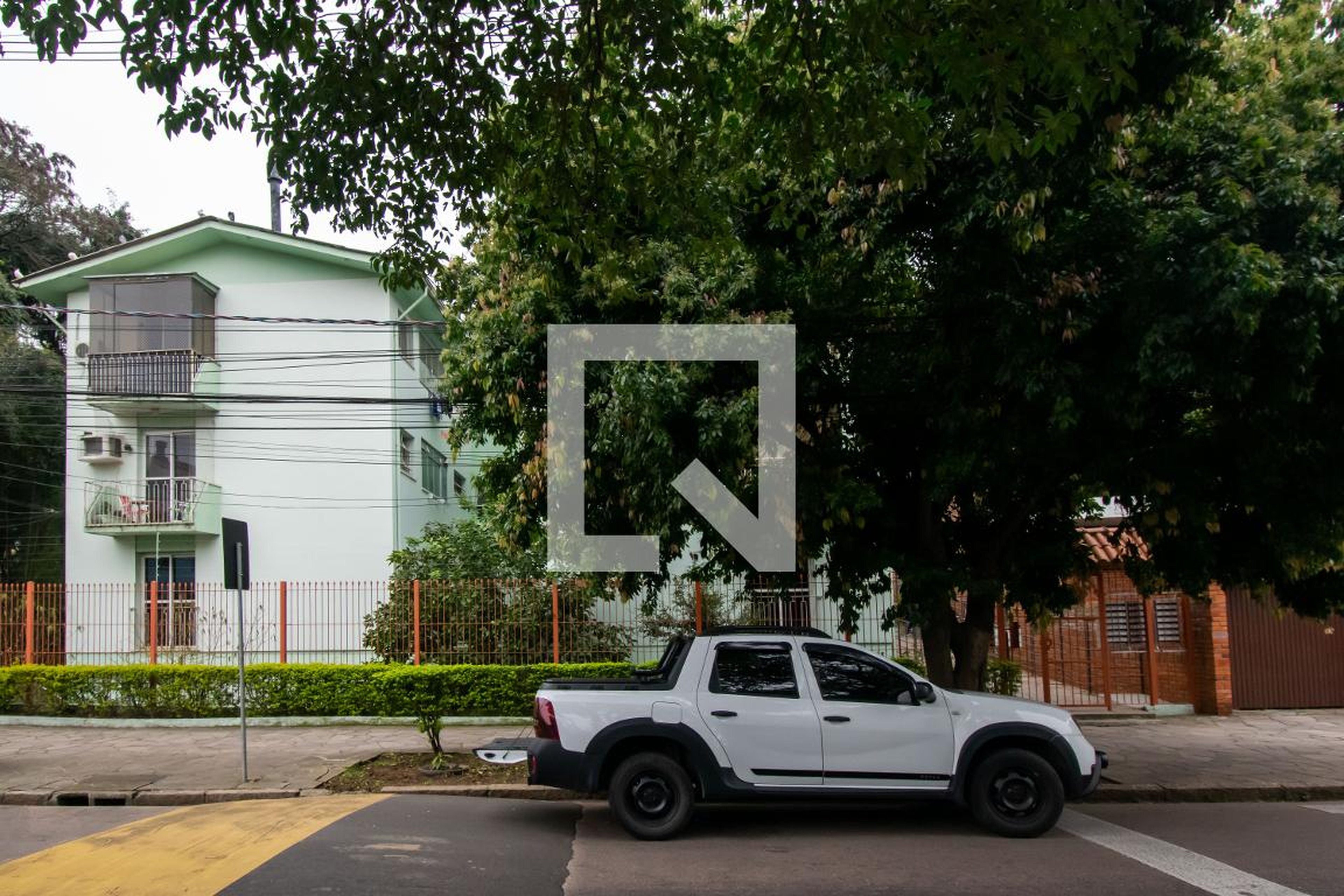 Fachada do Condomínio Edifício Teresopolis