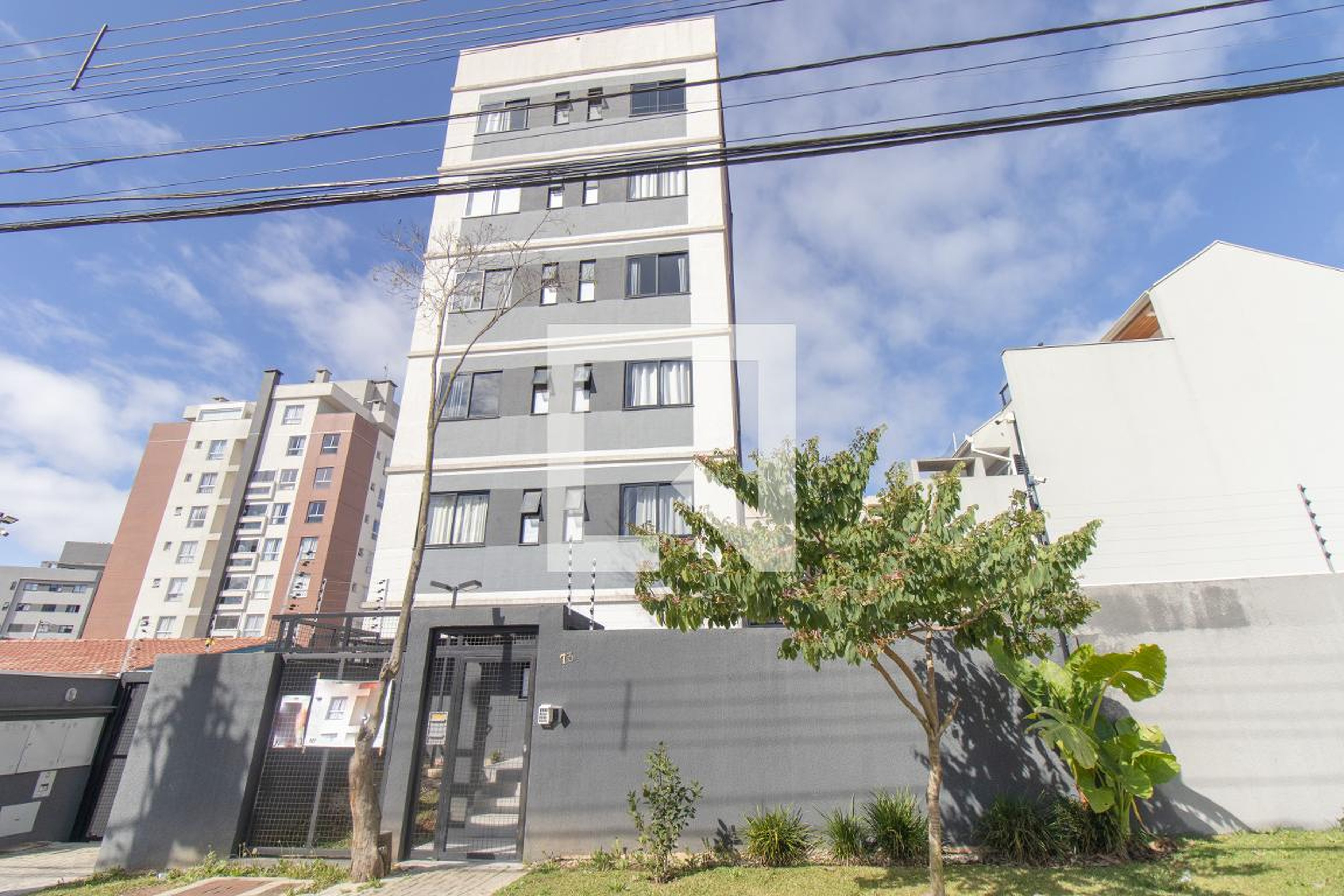 Fachada do Condomínio Edifício Home