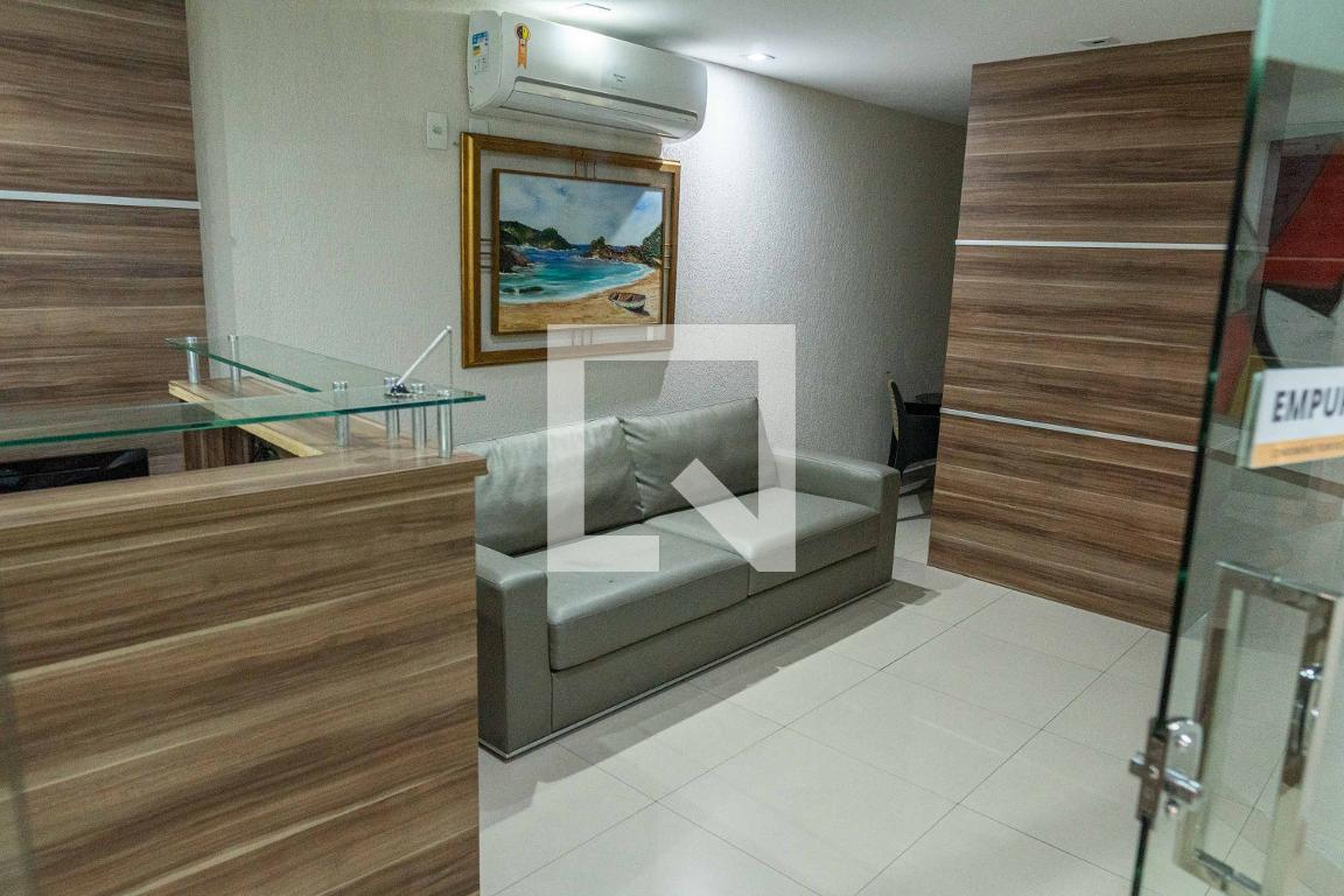 Hall - Tour de Saint Martin