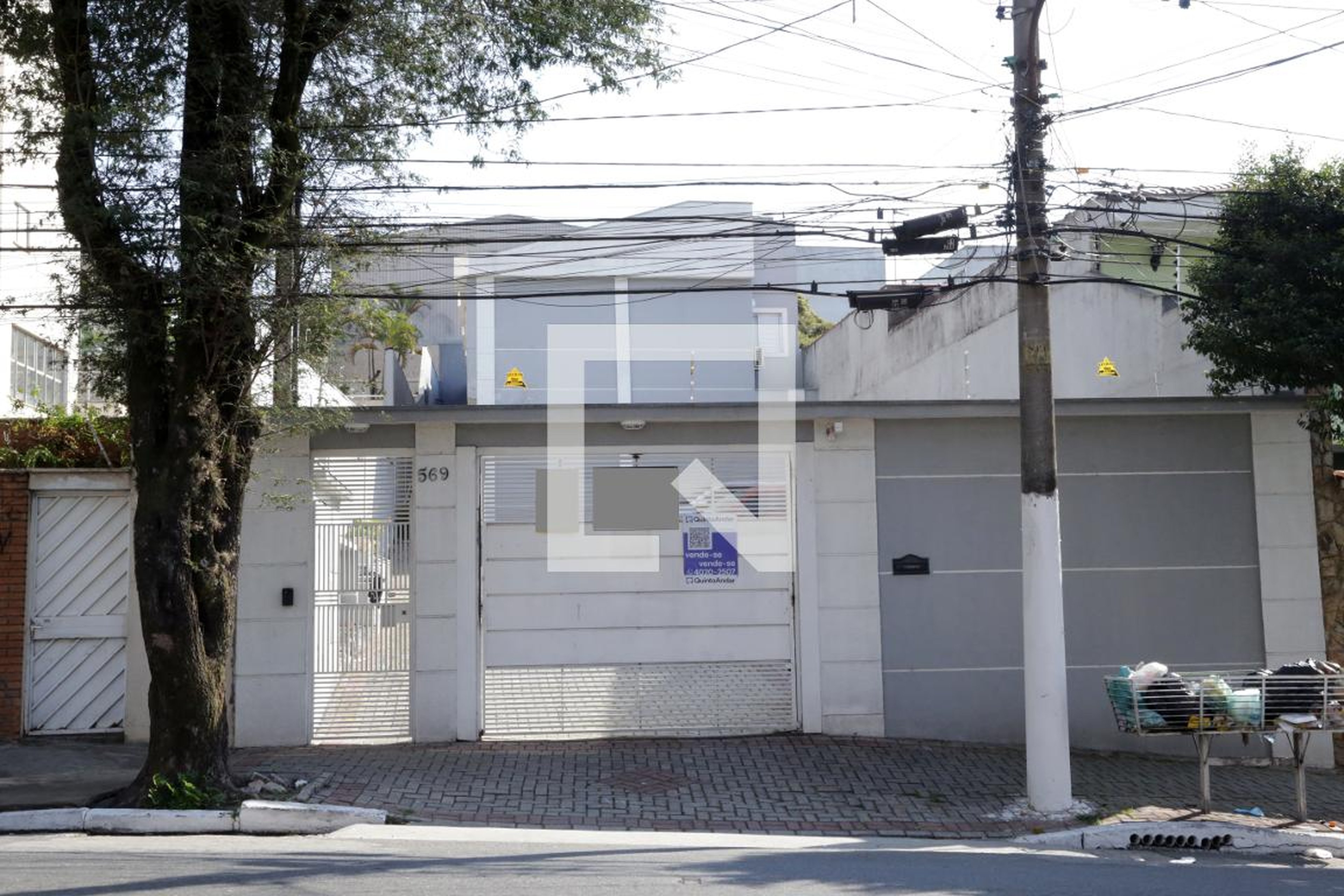 Fachada do Condomínio Condomínio em Rua Mercedes Lopes, 569