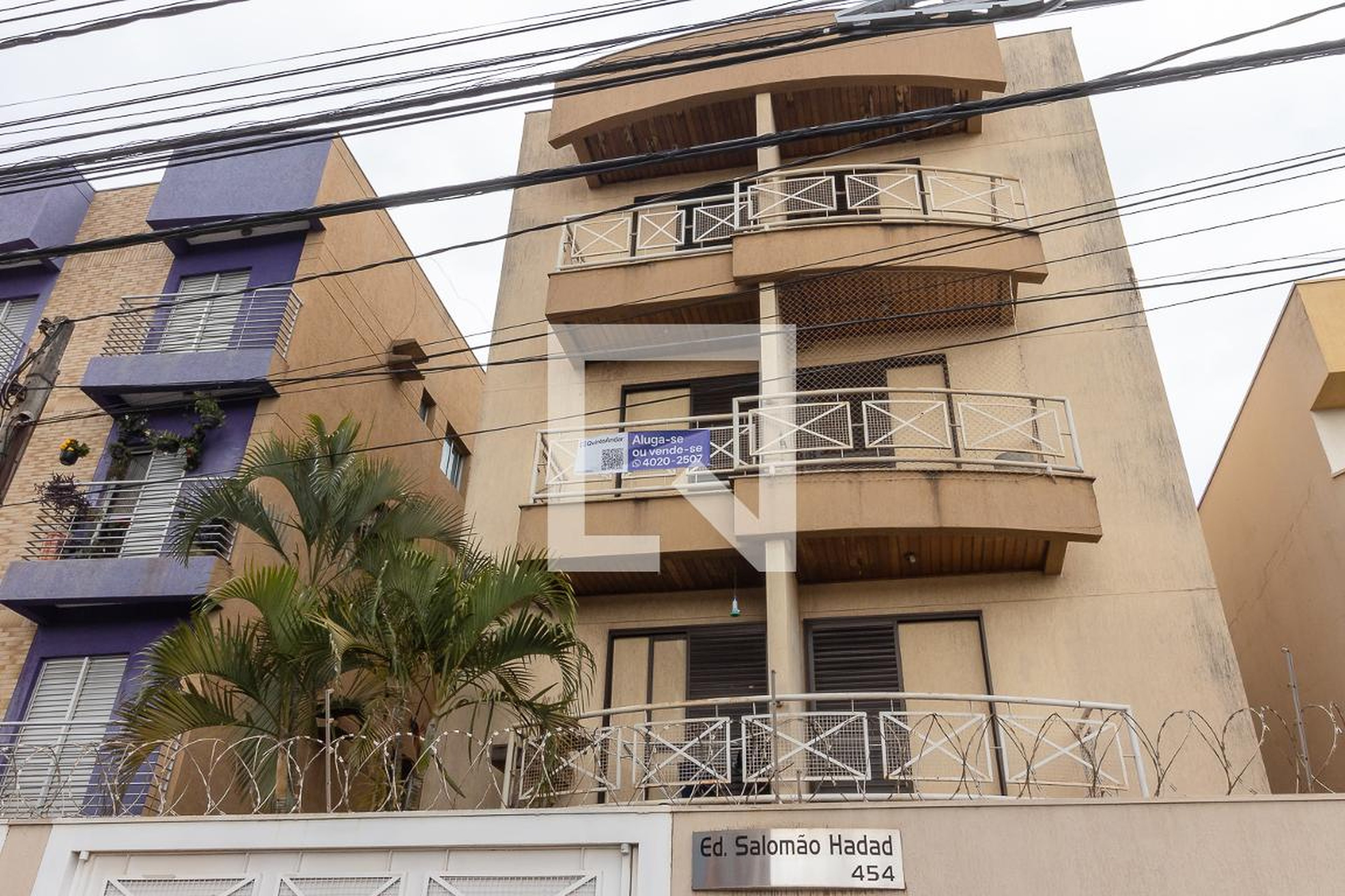 Fachada Condomínio em Rua Ércole Verri, 454